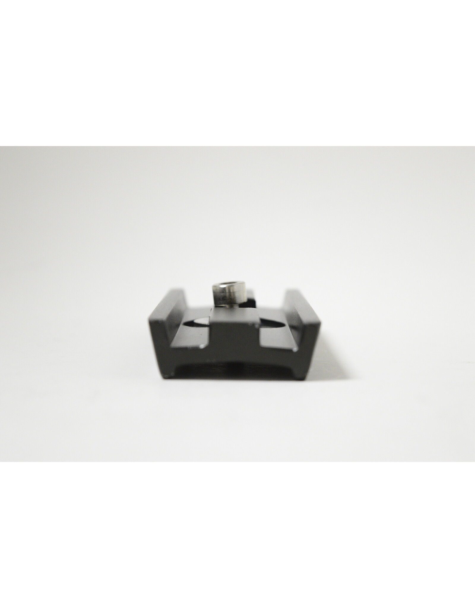 Unbranded 4 Inch Vixen Style Dovetail Bar with Center Threaded Screw (Pre-Owned)