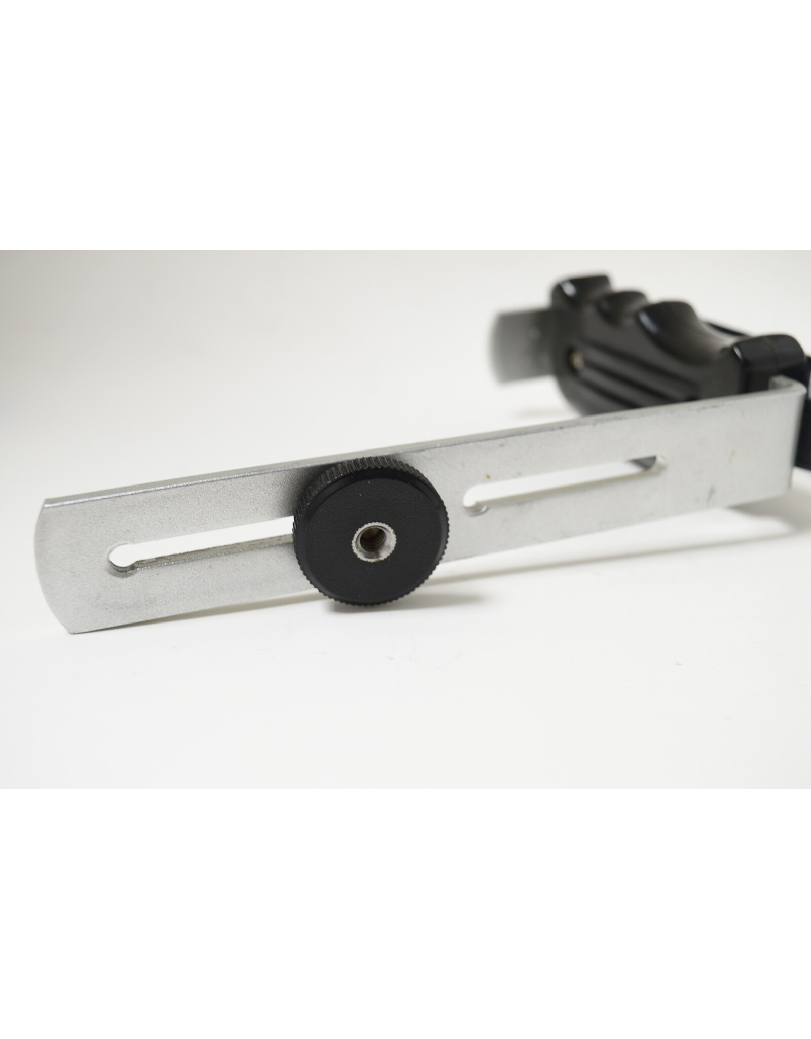 Unbranded Right Angle Flash Bracket (Pre-Owned)