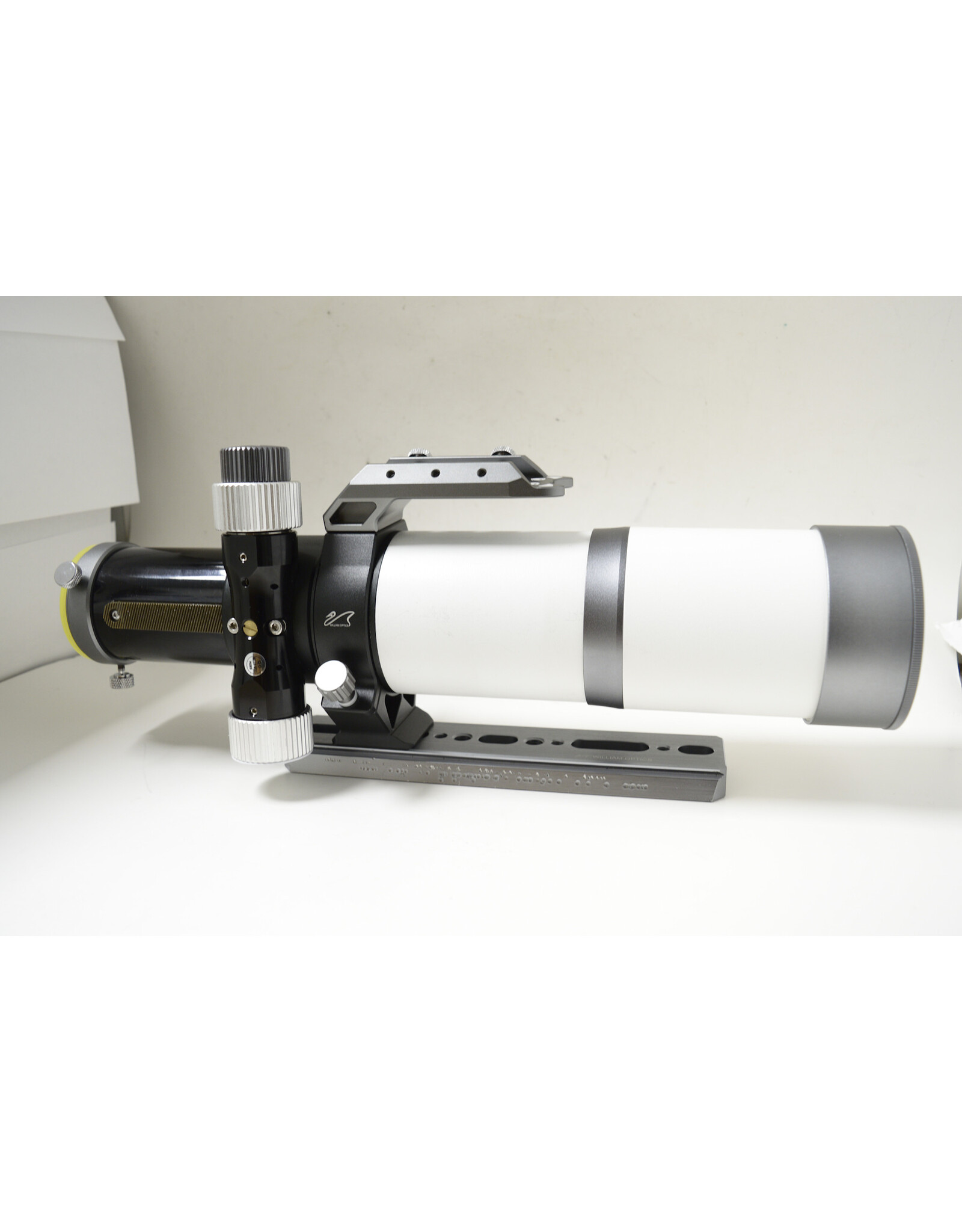 William Optics William Optics Zenithstar 61 II APO Refractor Space Gray  (Pre-Owned)