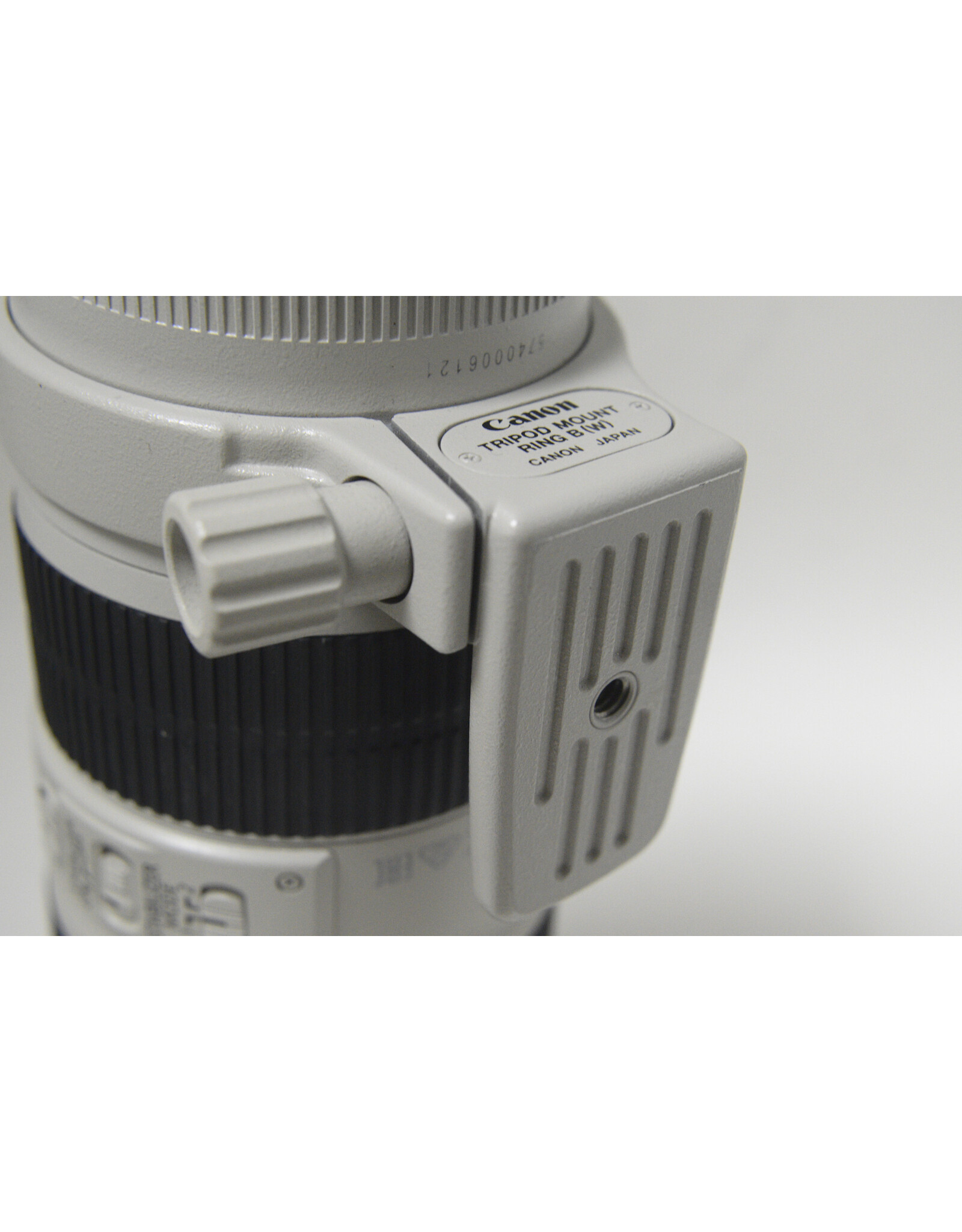 Canon Canon EF 70-200mm F/2.8 L IS II USM with Tripod Mount & Original Lens Hood (Pre-owned)