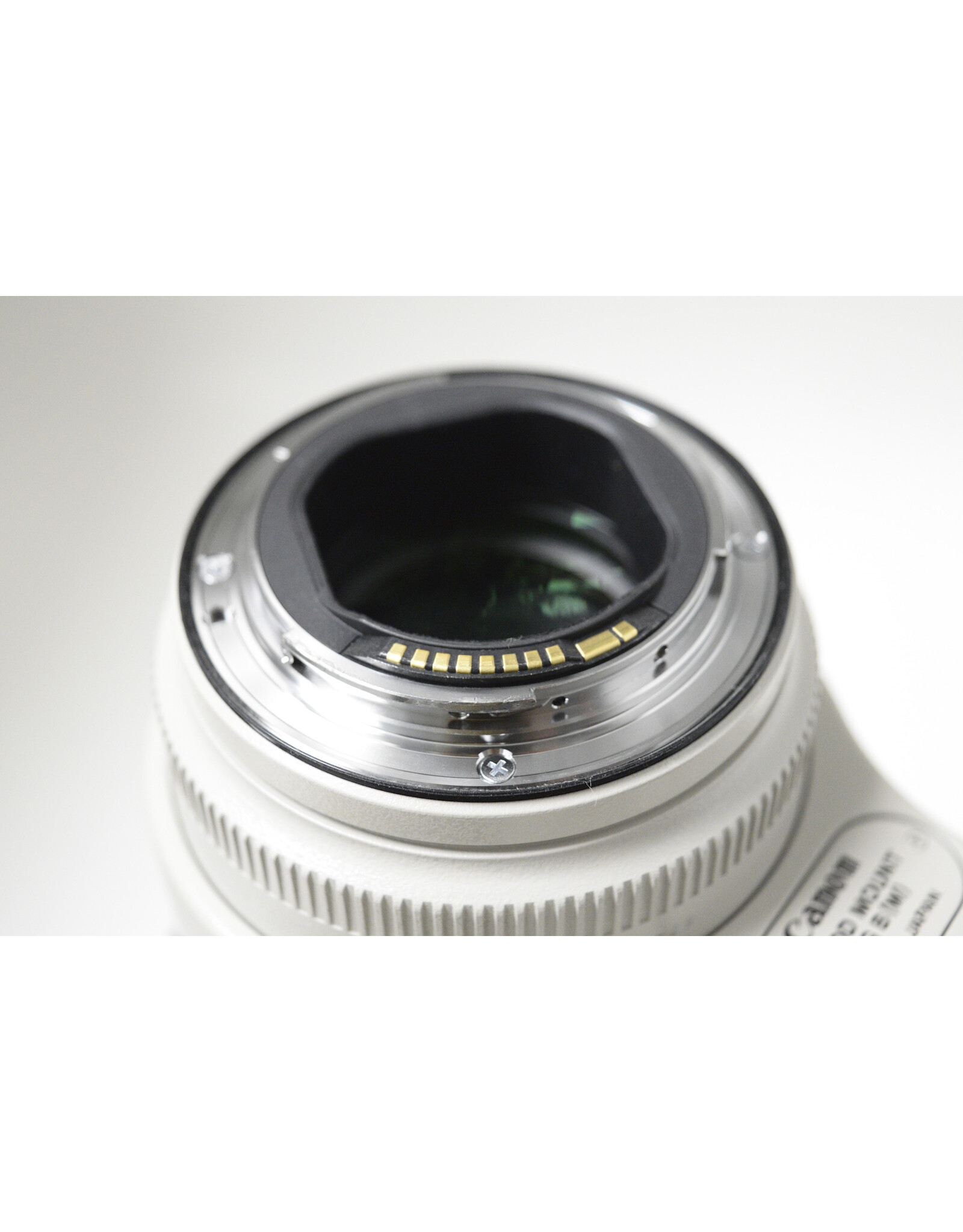 Canon Canon EF 70-200mm F/2.8 L IS II USM with Tripod Mount & Original Lens Hood (Pre-owned)