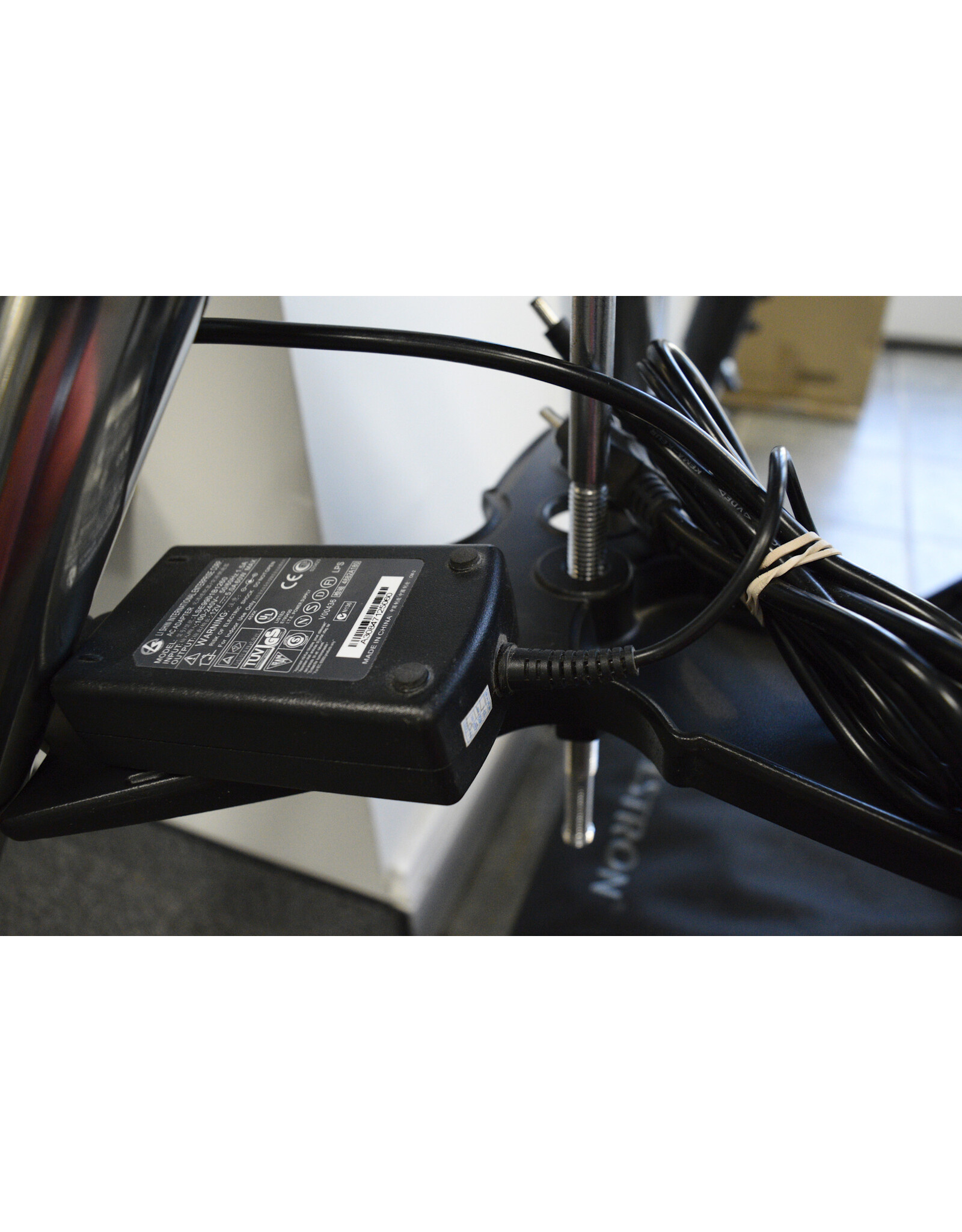 Celestron Celestron CGX EQUATORIAL MOUNT AND TRIPOD (PRE-OWNED)