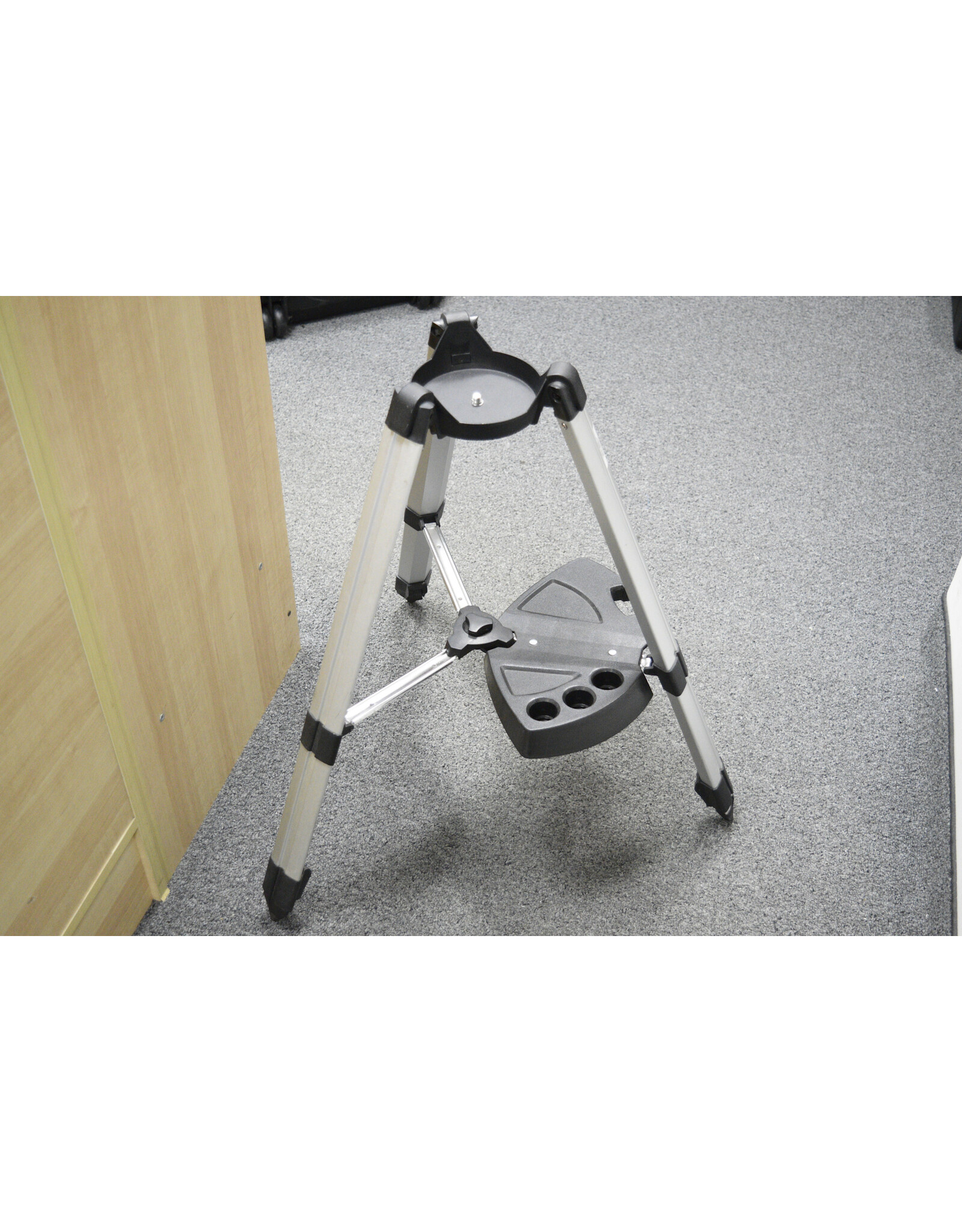 Meade Meade Tripod for StarNavigator Series with Eyepiece Tray (Pre-owned)