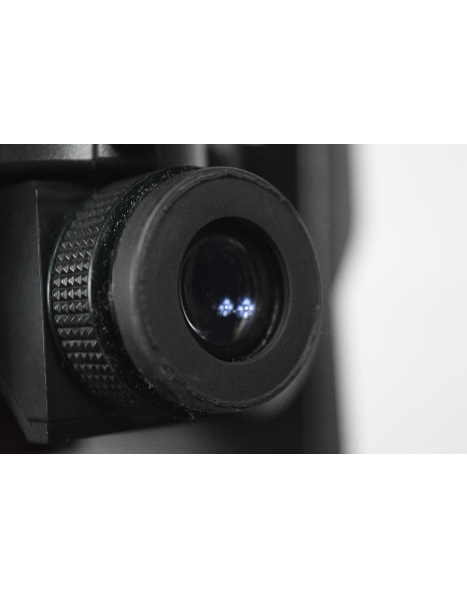 Meade Meade TRACKING ETX 90 (METX90-005)Telescope with Tripod and Case (Pre-Owned)