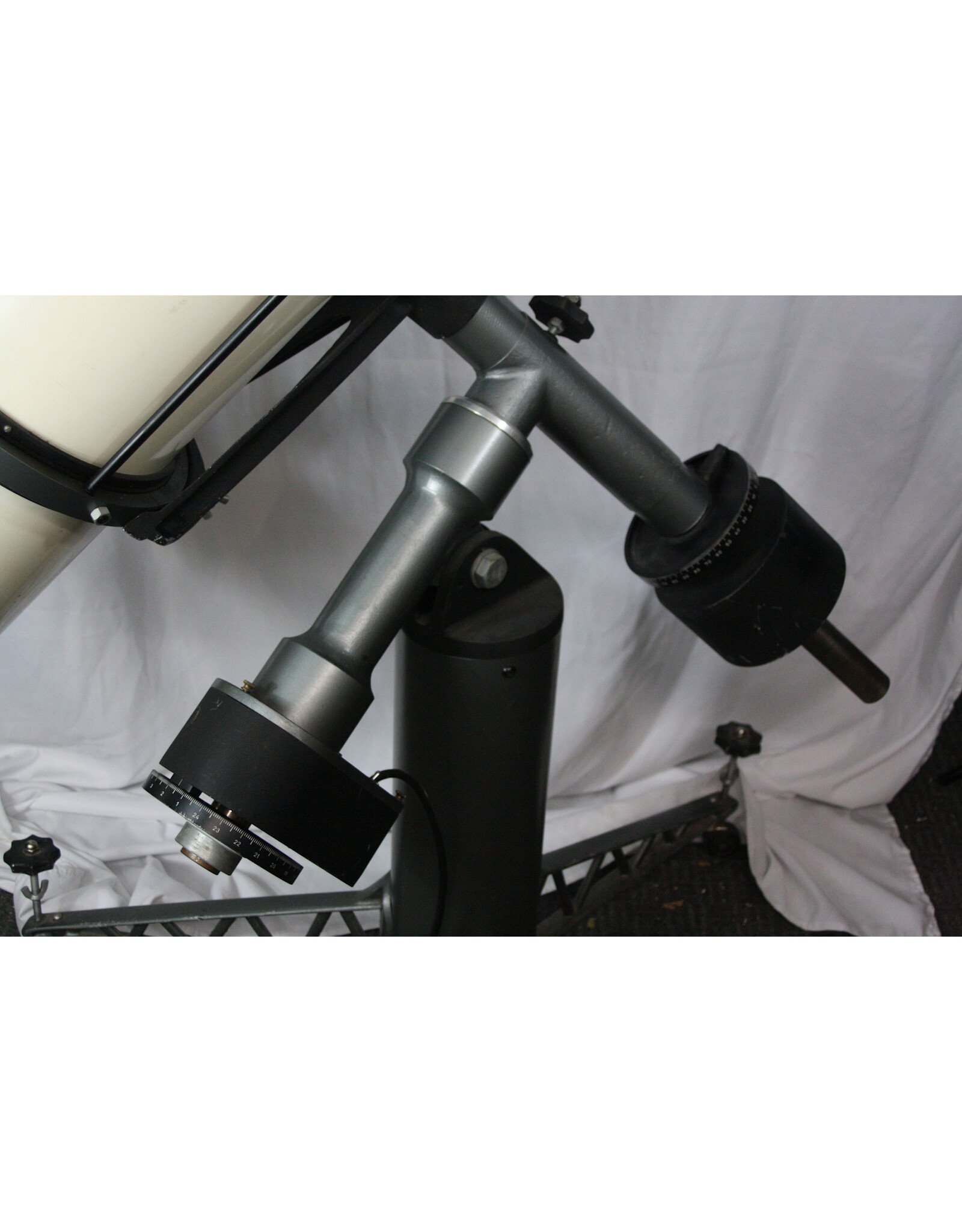 Astrola Cave Astrola 10" Reflector Telescope on EQ Mount (Vintage 1977) - LOCAL PICK UP ONLY