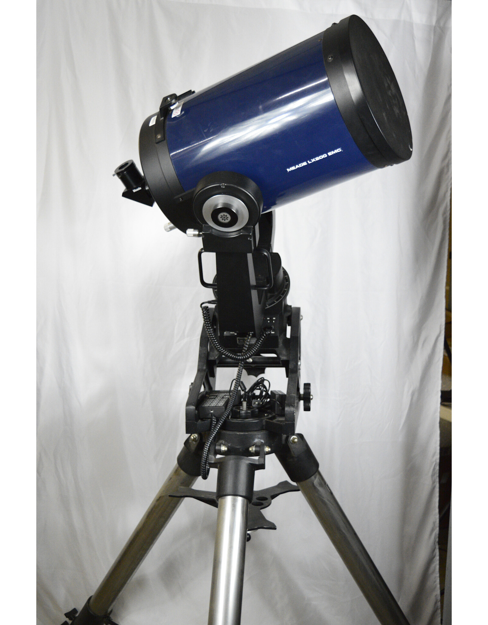 Meade Meade 12" LX200 EMC f/10 UHC Telescope with Tripod, Superwedge, GOTO Controller, AC Adapter , and 2 inch Diagonal (Pre-Owned) - M12F10-002