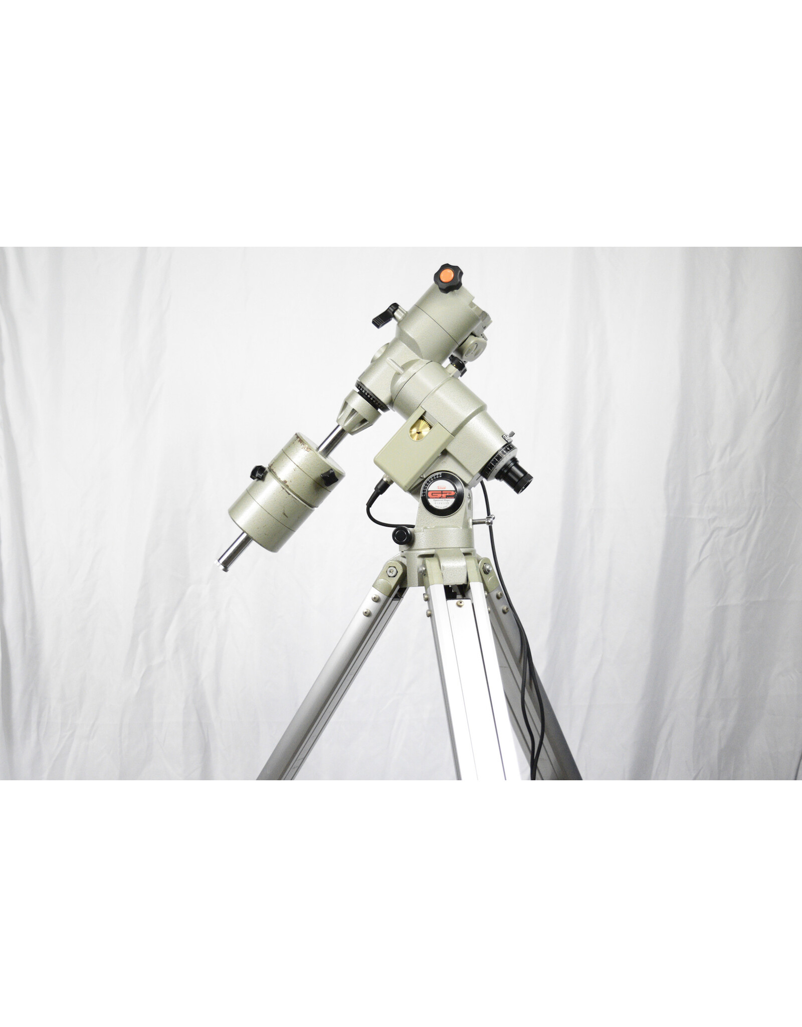 Orion/Vixen Vixen GP Mount with Tripod, weights, motors installed, with WORKING  hand Paddle