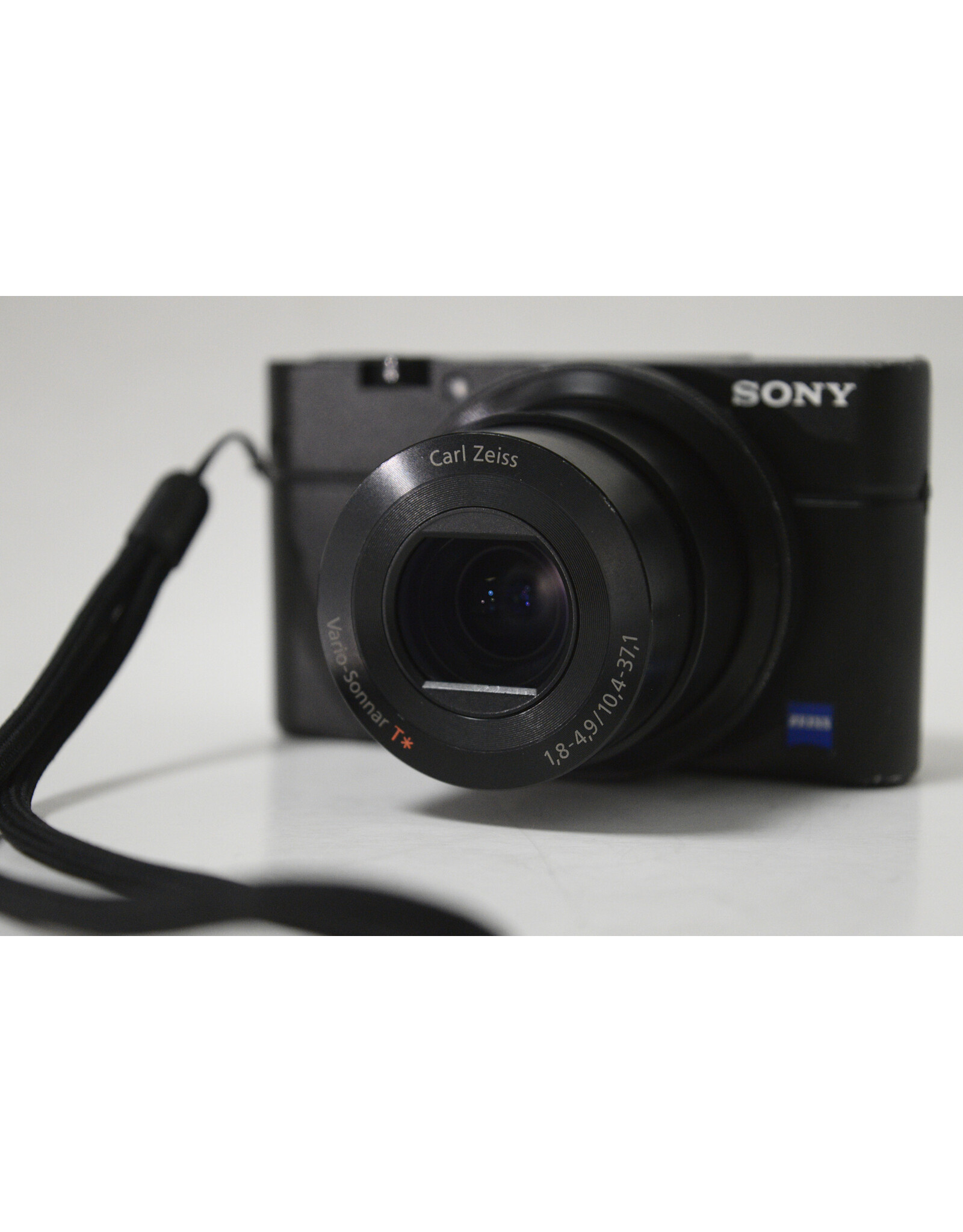 Sony Cybershot DSC-RX100 Point and shoot camera (Pre-Owned)