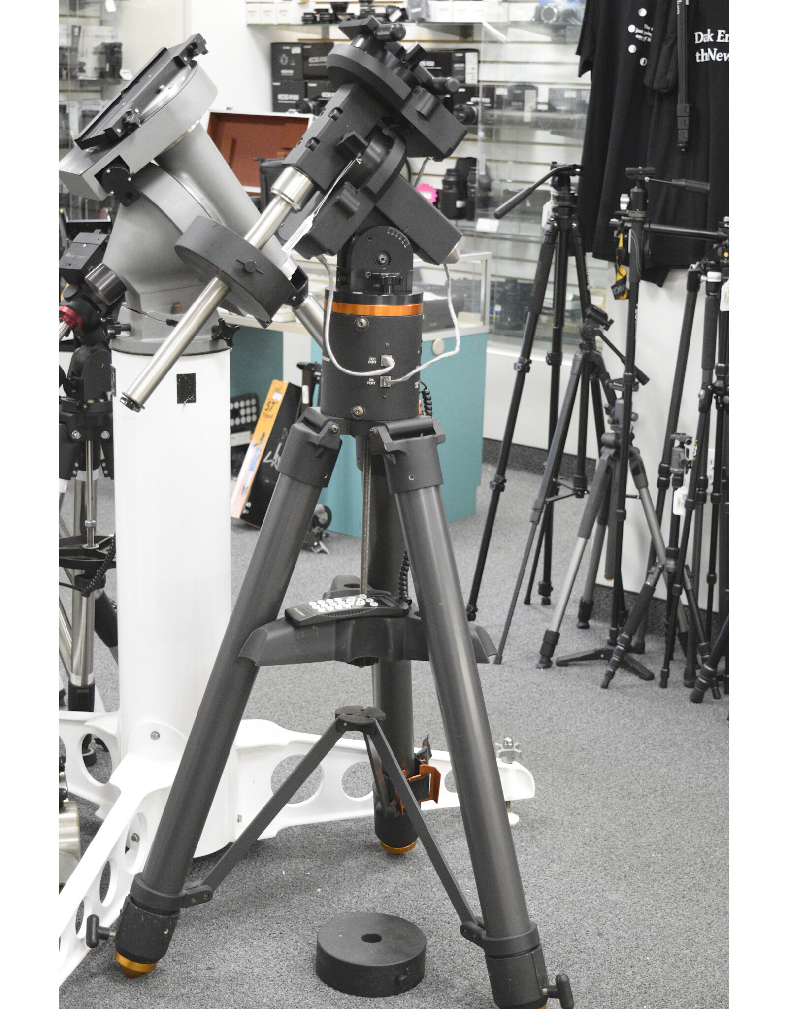 Celestron Celestron CGE Motorized Equatorial Telescope Mount w/ Super HD Tripod - 91524 (Pre-owned)