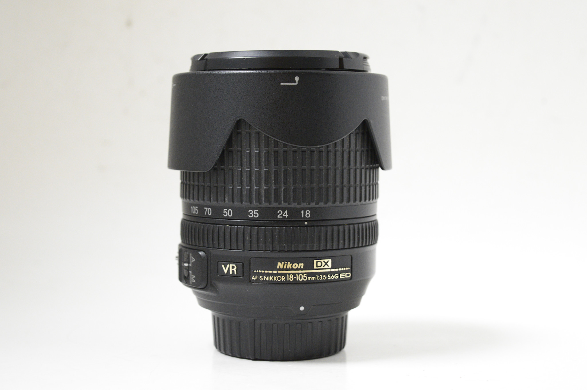 Nikon DX VR AF-S Nikkor 18-105mm Lens 1:3.5-5.6G ED Lens (Pre