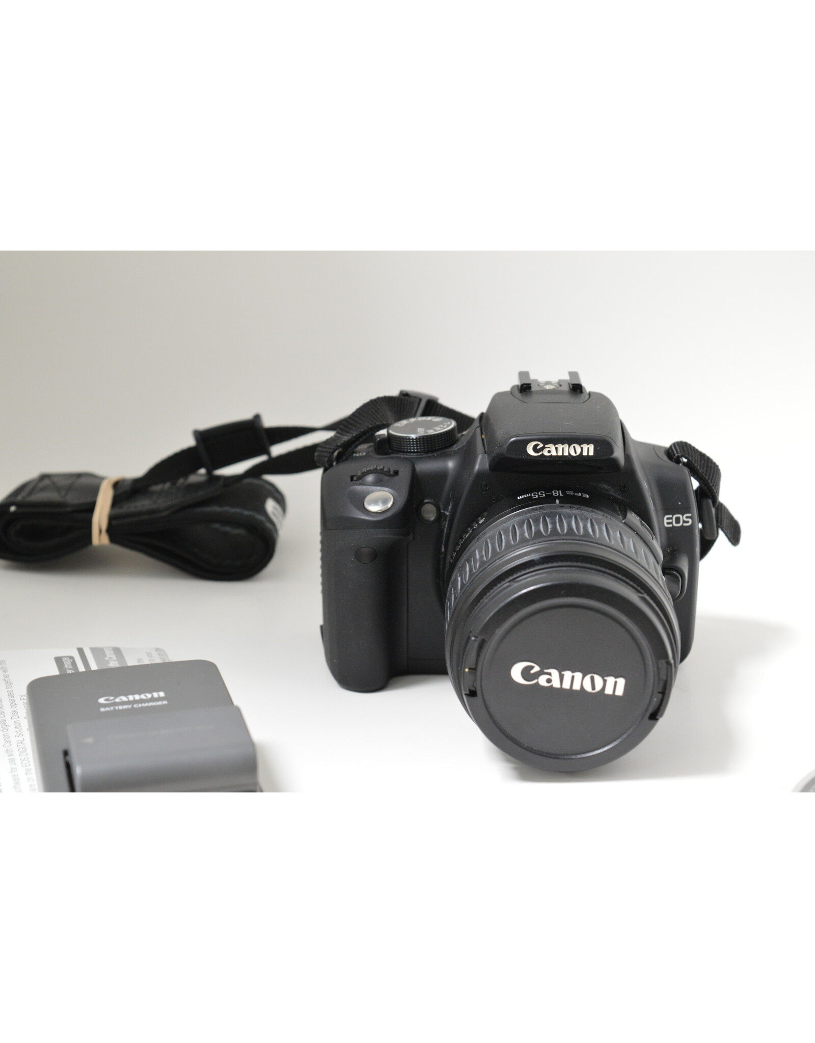 Canon CANON REBEL XT 8MP DSLR w/18-55mm Lens, battery and Charger (Pre-owned)