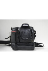 Nikon Nikon D800 w/ 50mm 1.8 and Meike 85mm 1.8, Kastar Battery Grip, Charger, Vangaurd Bag, Rode Video Mic Go II