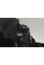 Nikon Nikon D800 w/ 50mm 1.8 and Meike 85mm 1.8, Kastar Battery Grip, Charger, Vangaurd Bag, Rode Video Mic Go II