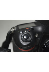 Nikon Nikon D800 w/ 50mm 1.8 and Meike 85mm 1.8, Kastar Battery Grip, Charger, Vangaurd Bag, Rode Video Mic Go II