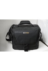 Nikon Nikon D800 w/ 50mm 1.8 and Meike 85mm 1.8, Kastar Battery Grip, Charger, Vangaurd Bag, Rode Video Mic Go II