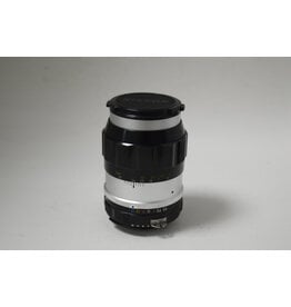 Nikon Nikon Nikkor-Q Auto 135mm f3.5 Telephoto Non-Ai Lens Japan with Hood and Dsiplay case (MINT)