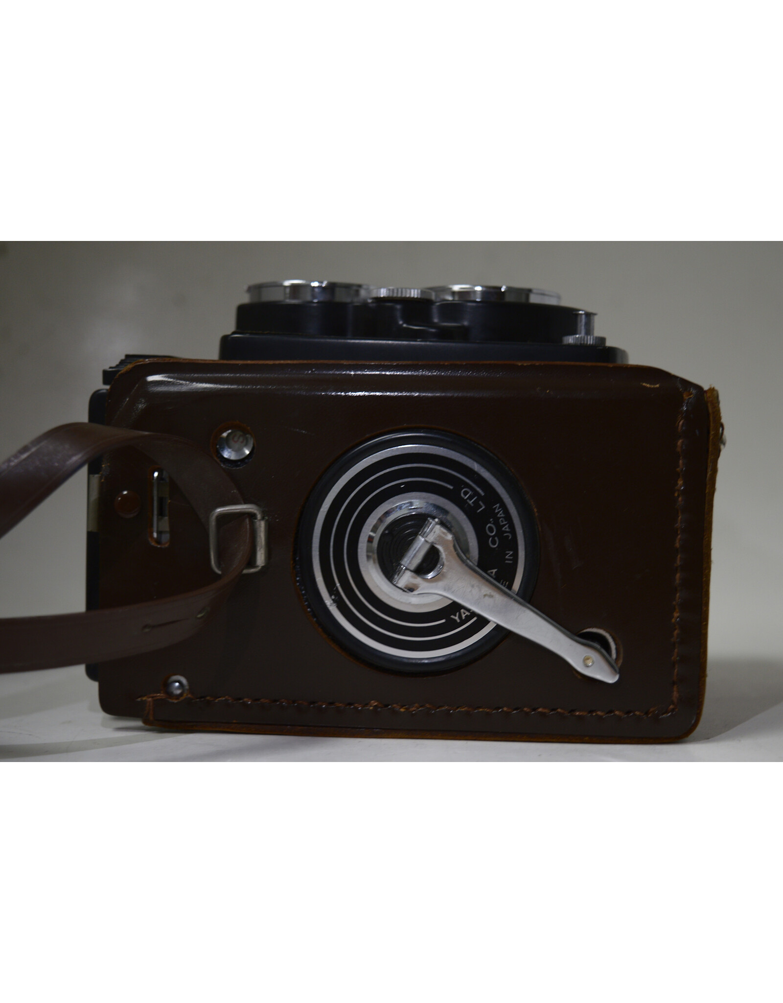 Yashica Yashica-Mat Copal-MXV Medium Format TLR Vintage 120 Film Camera w/ Leather Case (Pre-owned)