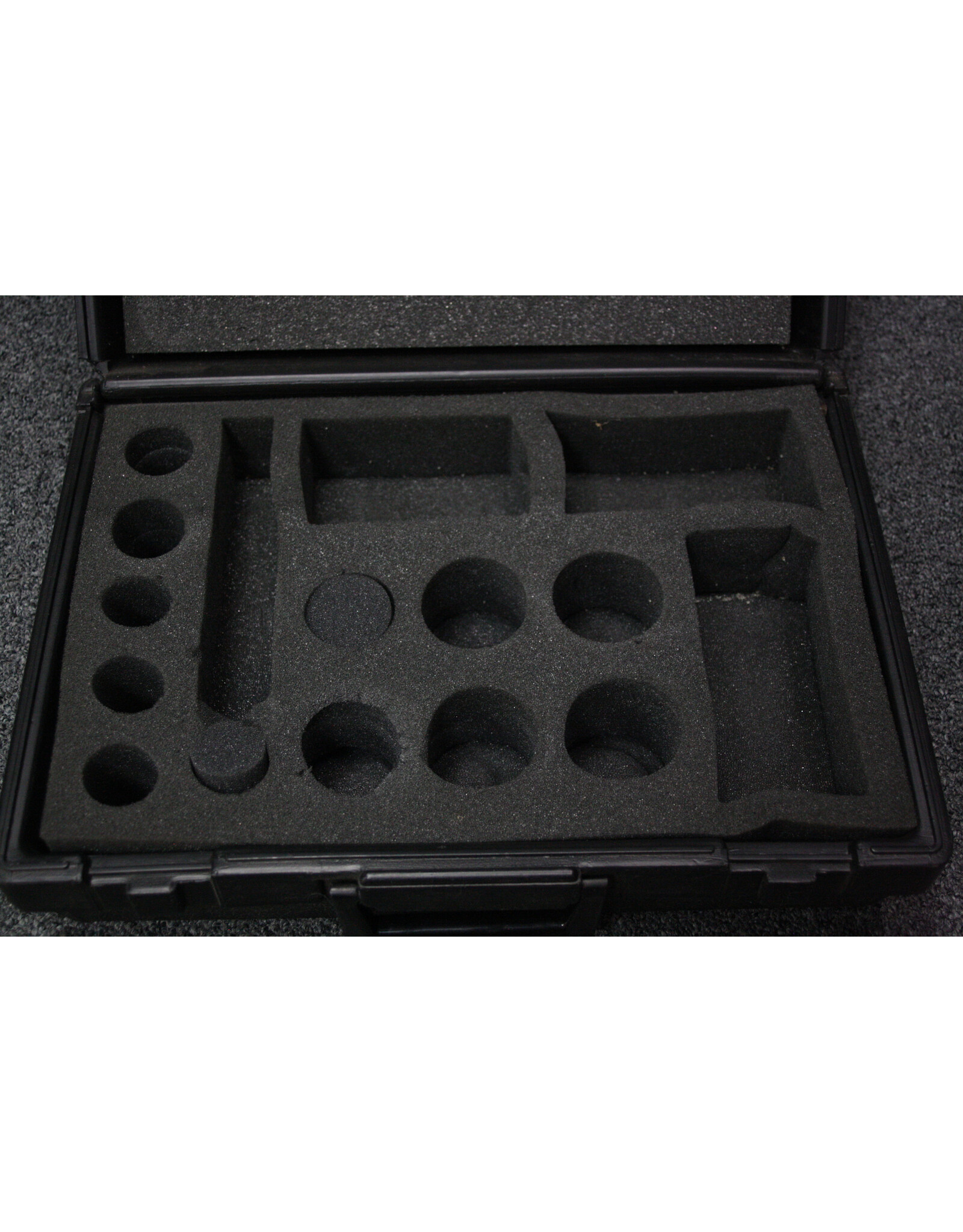 Orion Orion 17 x 12 x 6' hard-case with foam interior