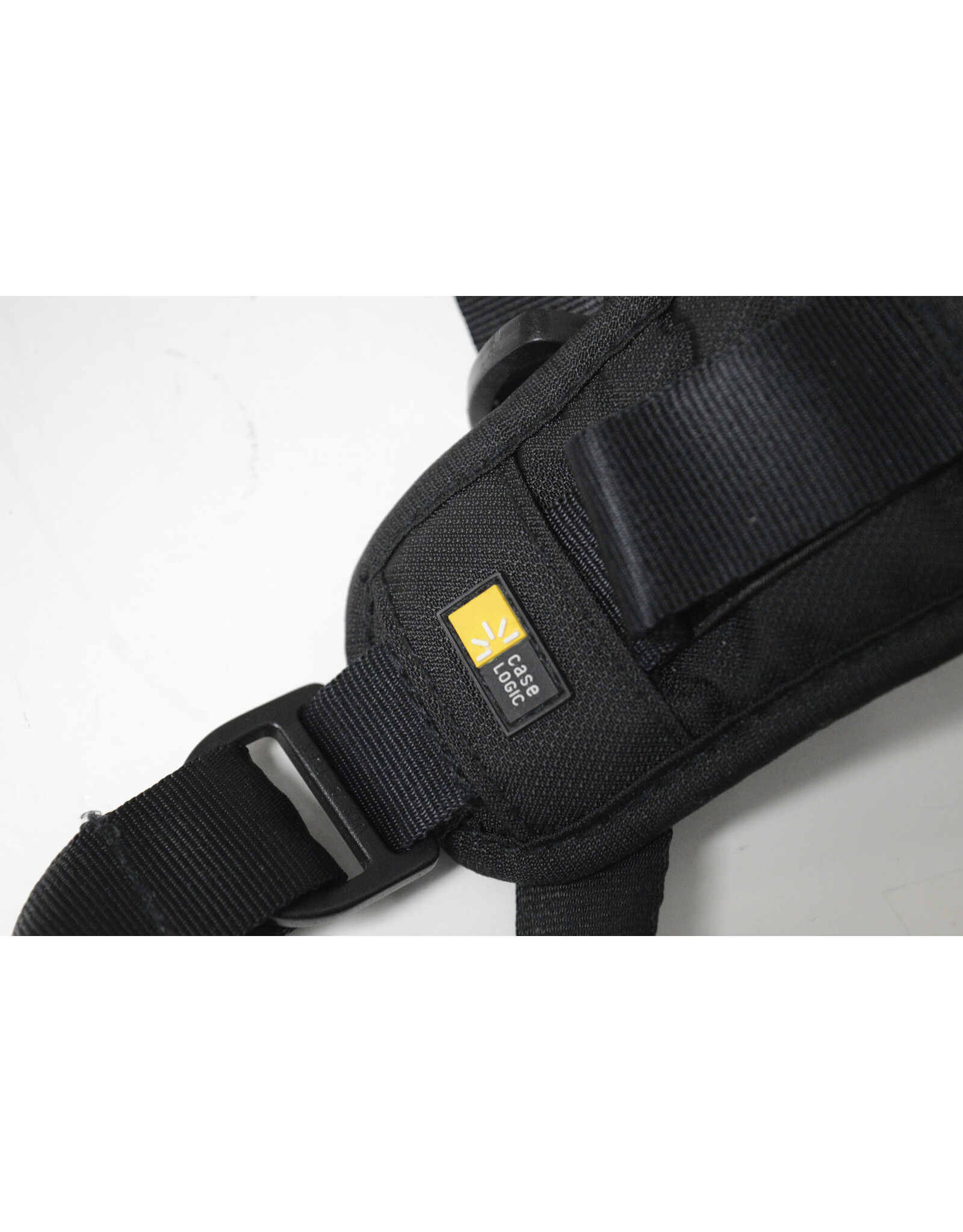 Case Logic Case Logic 10/14/SZ Cross Body Strap (OPEN BOX