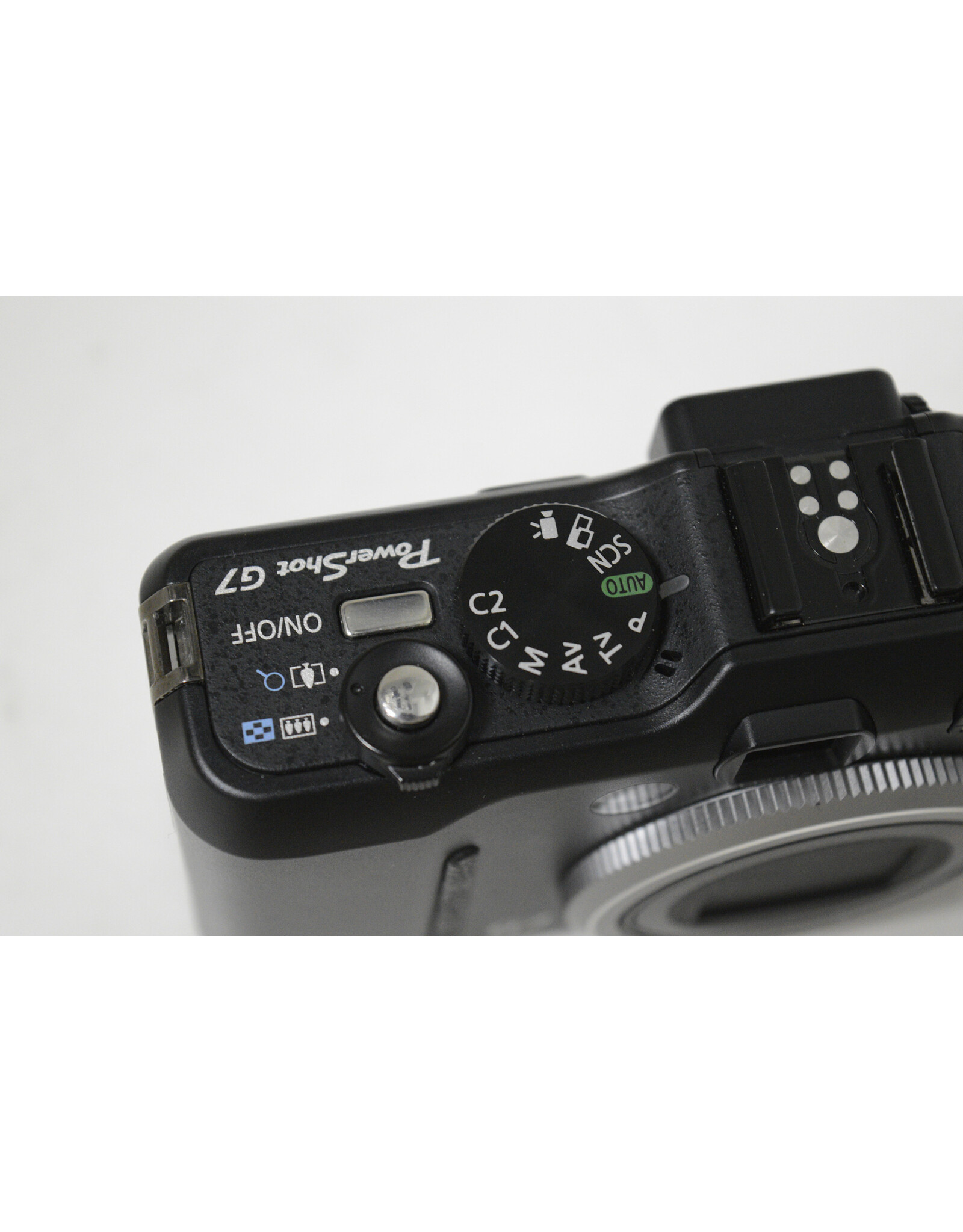 Canon PowerShot G7 Black 10.0MP Compact Digital Camera (MINT] with Case, Battery & Charger