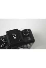 Canon PowerShot G7 Black 10.0MP Compact Digital Camera (MINT] with Case, Battery & Charger