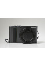 Panasonic Lumix Panasonic LUMIX ZS200 20.1 MP Digital Camera - Black  with Case, Charger and Battery (Pre-owned)