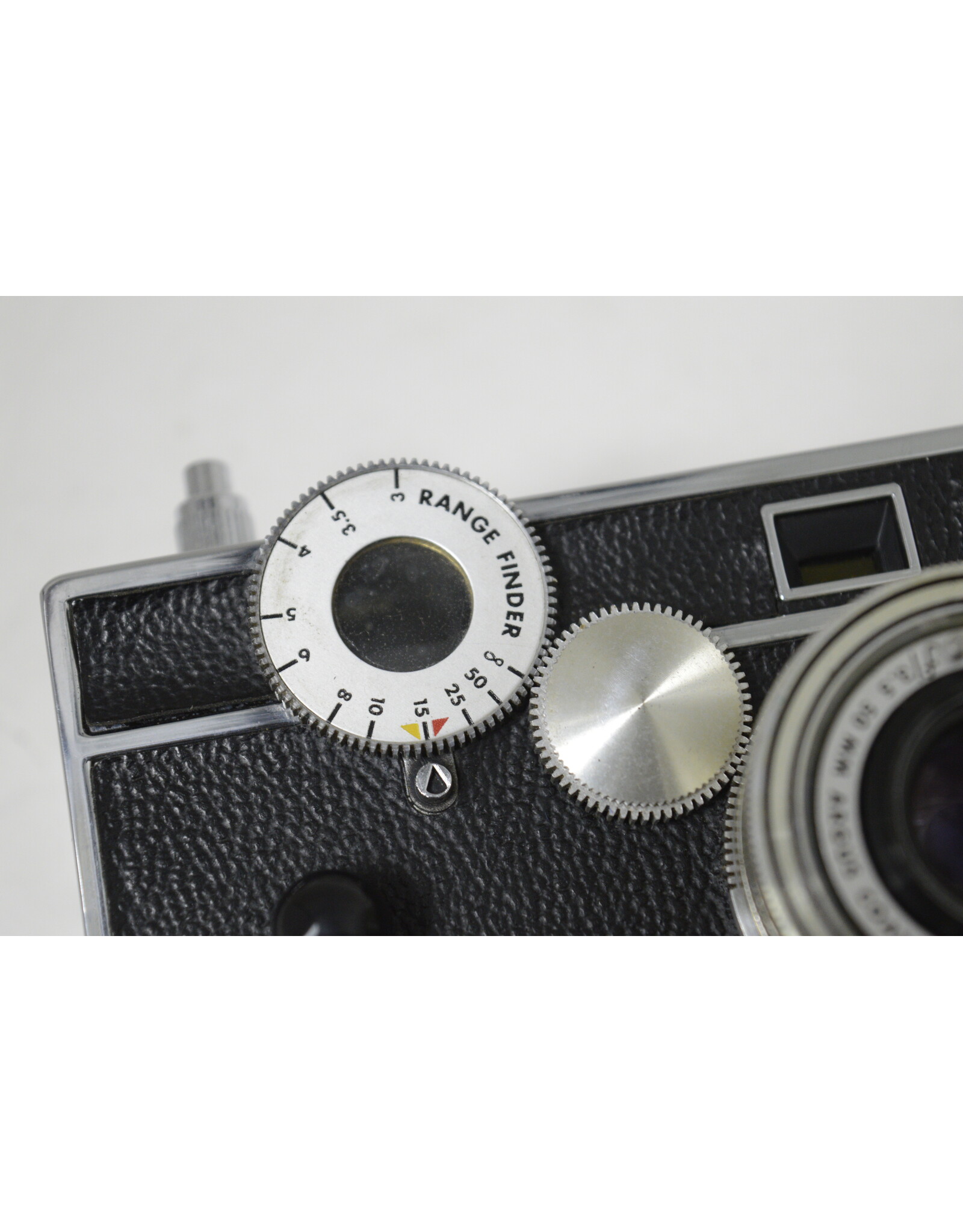 Argus Vintage Argus C-3 35mm Film Camera 50mm Coated Cintar Lens f/3.5 + Leather Case (Pre-owned)