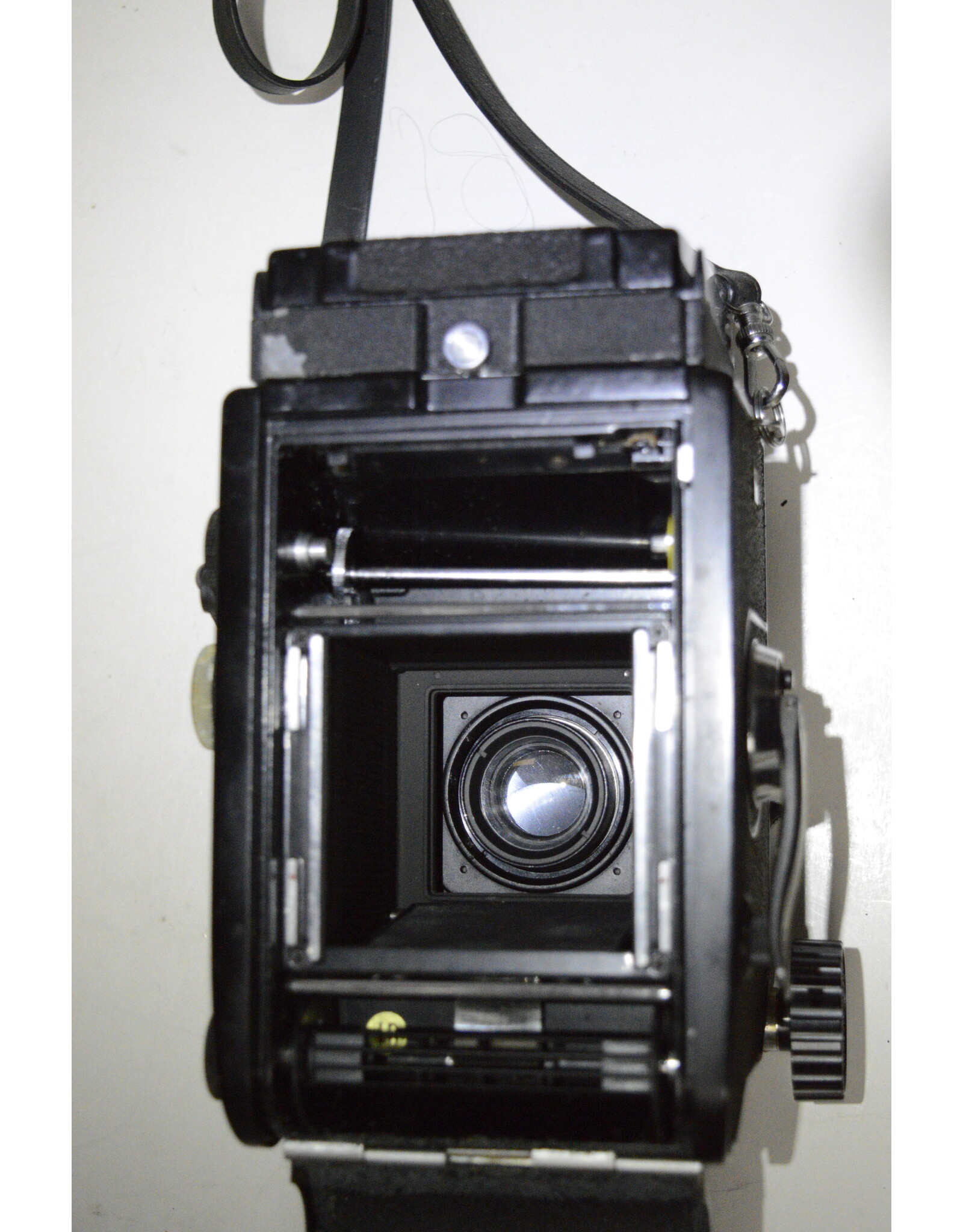 Mamiya C330 Professional with 55mm 4.5 lens Body (Pre-owned)