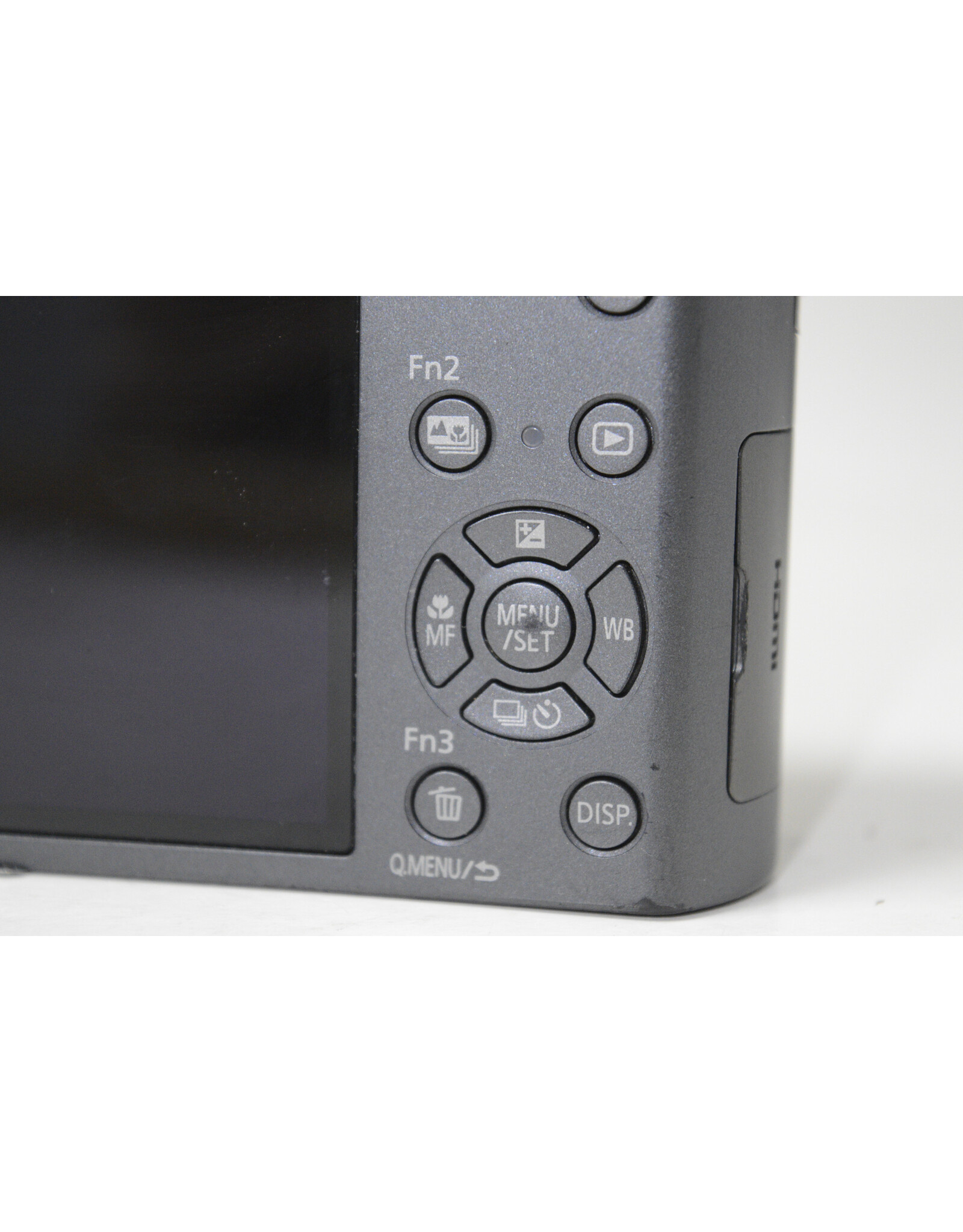 Panasonic Lumix Panasonic LUMIX ZS200 20.1 MP Digital Camera - Black  with Case, Charger and Battery (Pre-owned)