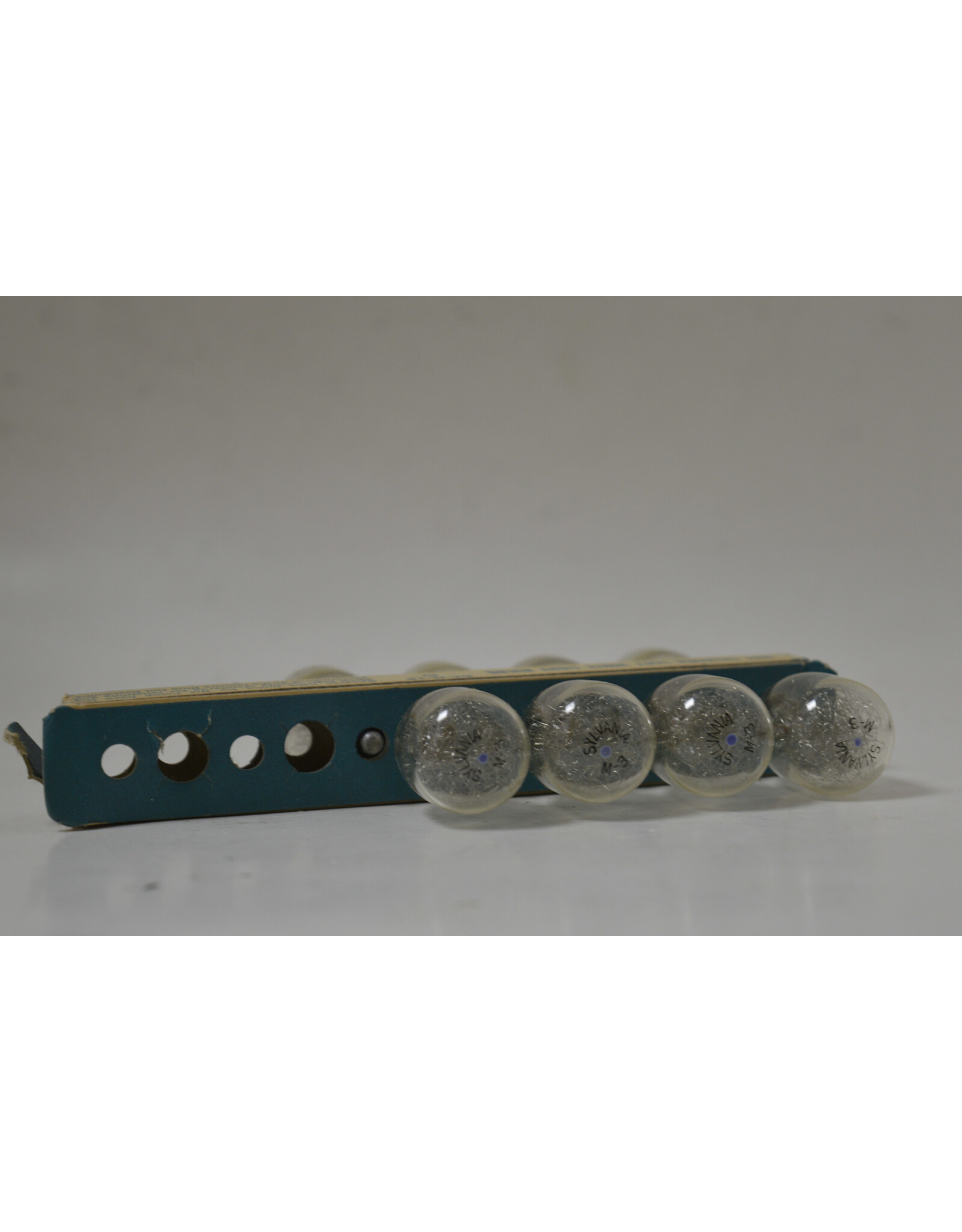 Sylvania Vintage Sylvania M3 Flashbulbs Box of 8 Unused Bulbs Camera Flash Photography