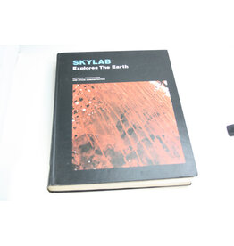NASA Skylab Explores the Earth - Hardcover Book (Pre-owned)