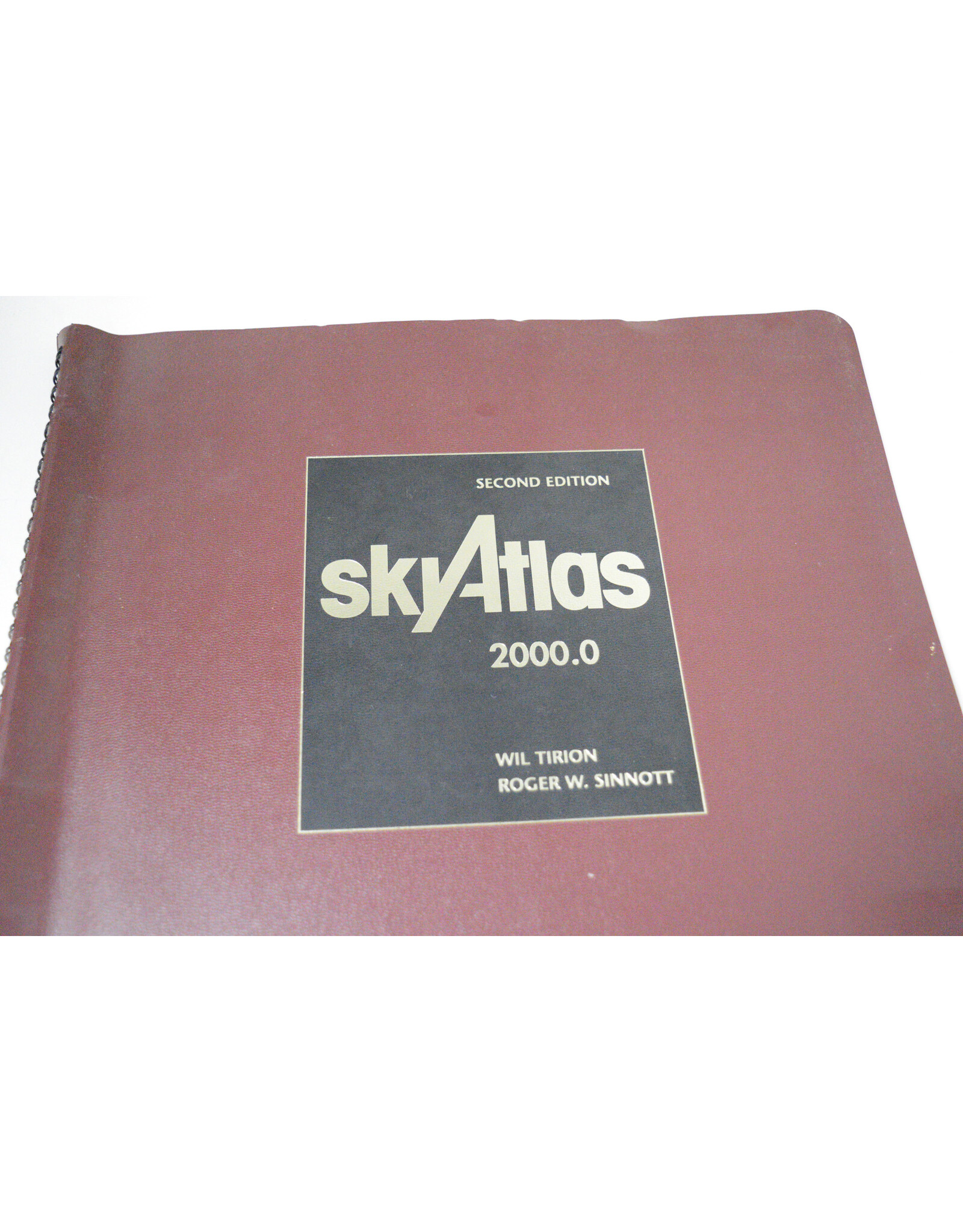 SkyAtlas 2000.0 2nd Edition - Leather Cover Spiral Book - (Pre-owned)