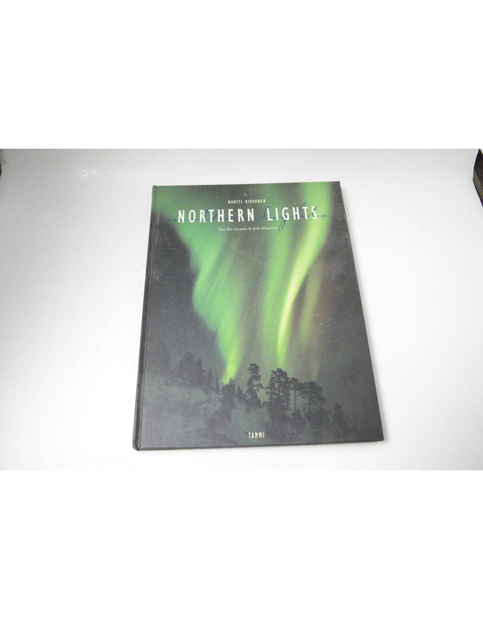 Northern Lights - Hardcover Book (Pre-owned)