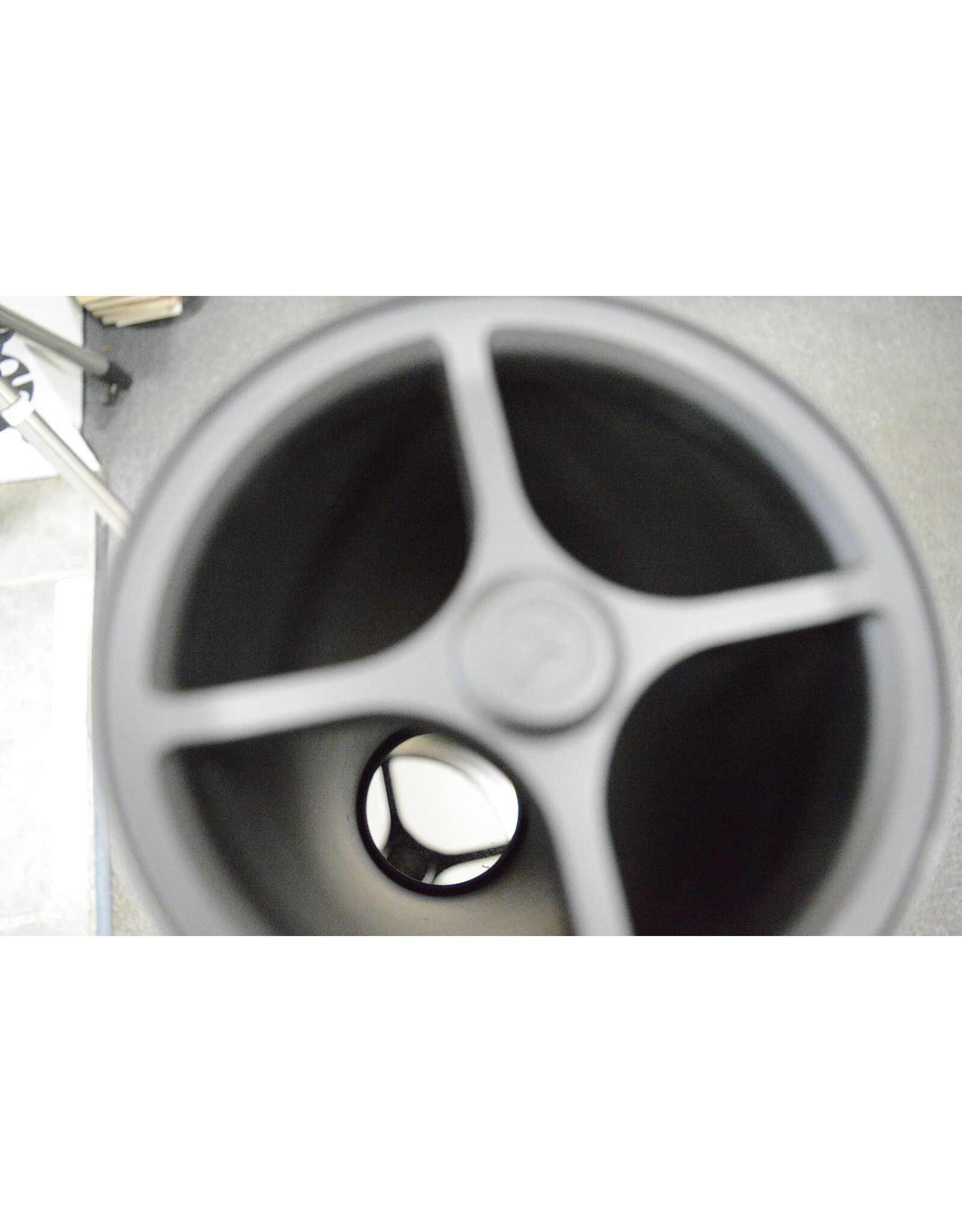 Unistellar Unistellar eVscope Equinox Digital Telescope with Case, Tripod and power cord (Pre-owned)