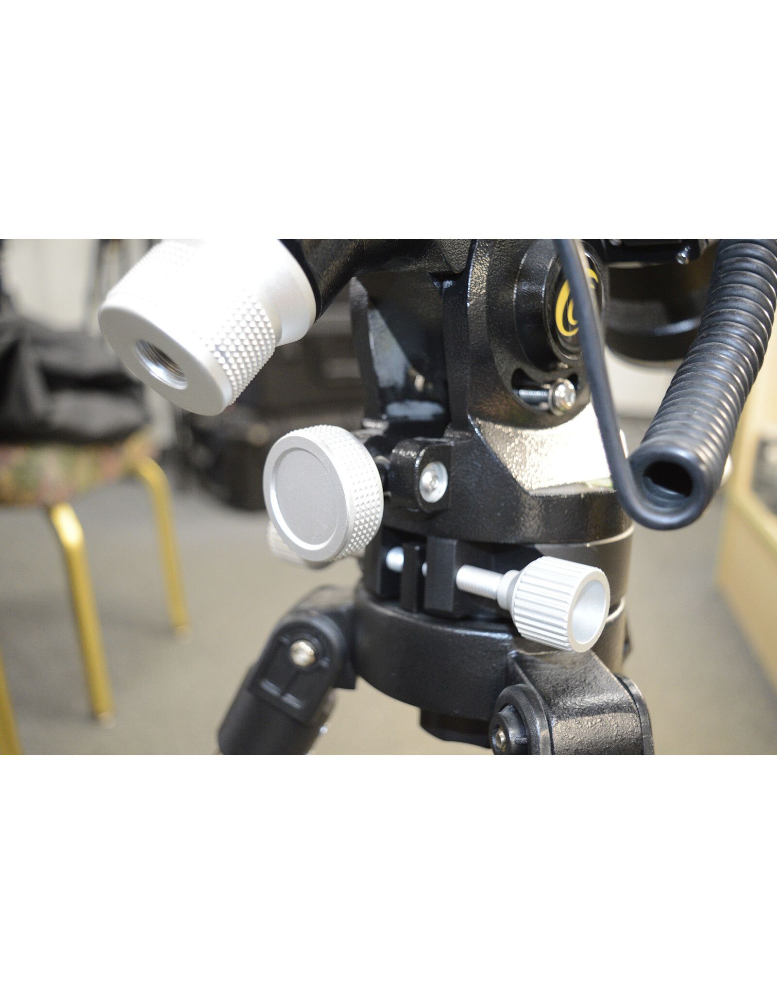 Explore Scientific Explore Scientific iEXOS-100 Equatorial Mount (Pre-Owned)