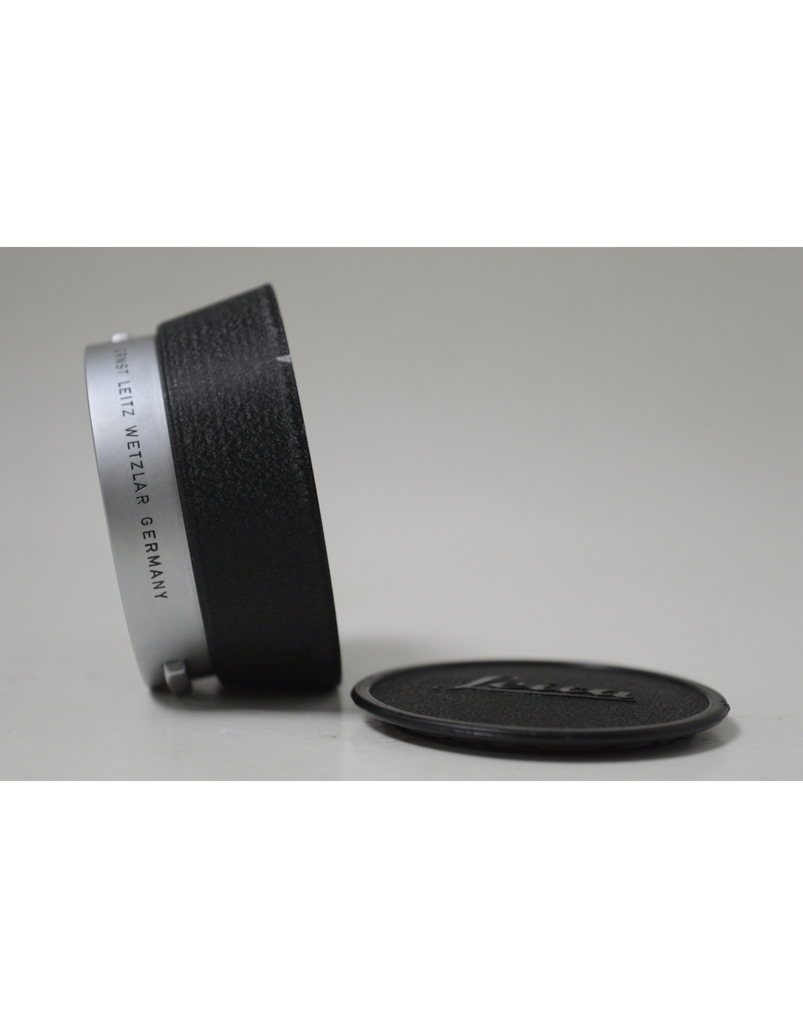 Leica M 50mm f1.4 Summilux Chrome Lens with Lens hood and cap SN 1689370