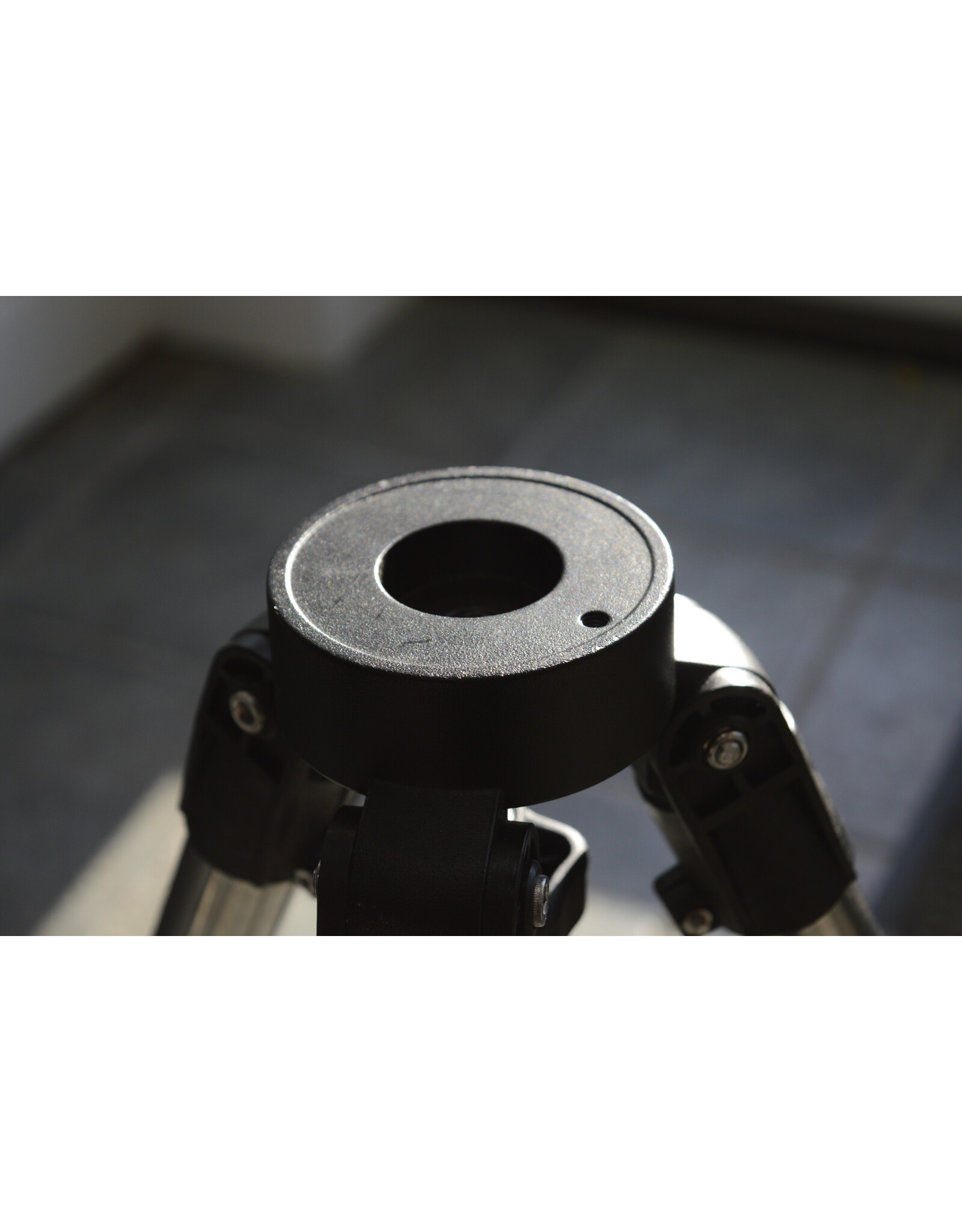 Sky-Watcher iOptron 1.5" Leg Tripod (DISPLAY MODEL)