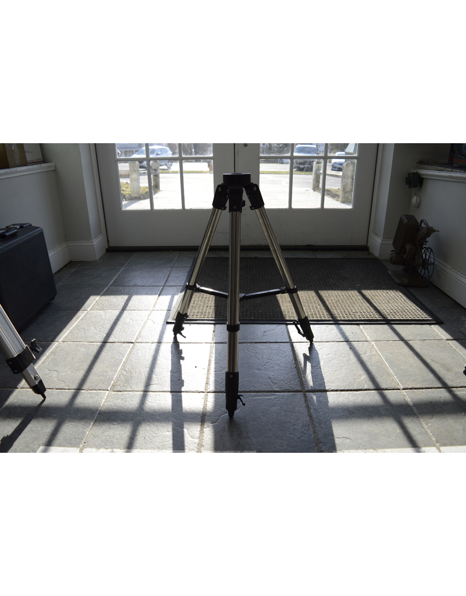 Sky-Watcher iOptron 1.5" Leg Tripod (DISPLAY MODEL)