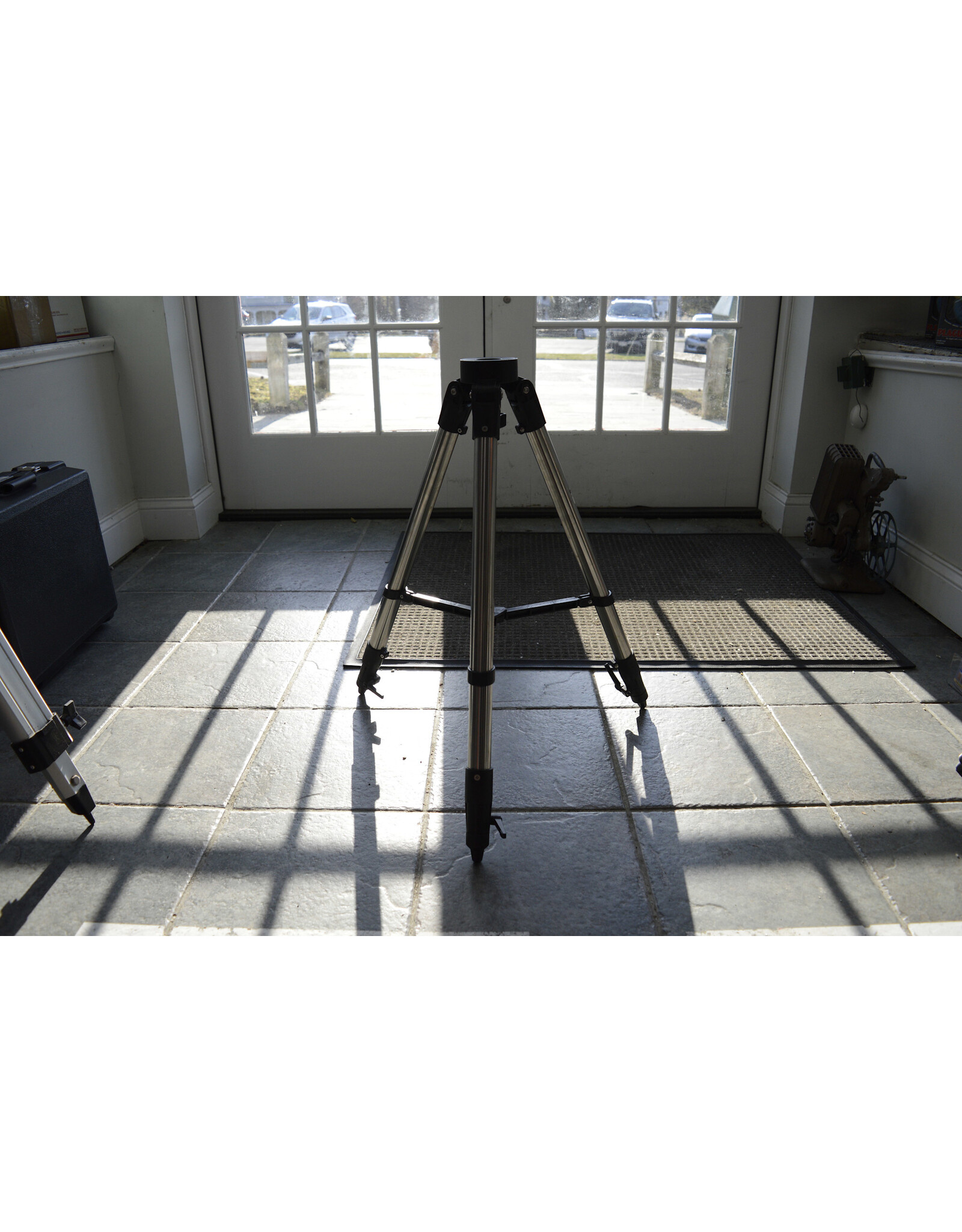Sky-Watcher iOptron 1.5" Leg Tripod (DISPLAY MODEL)