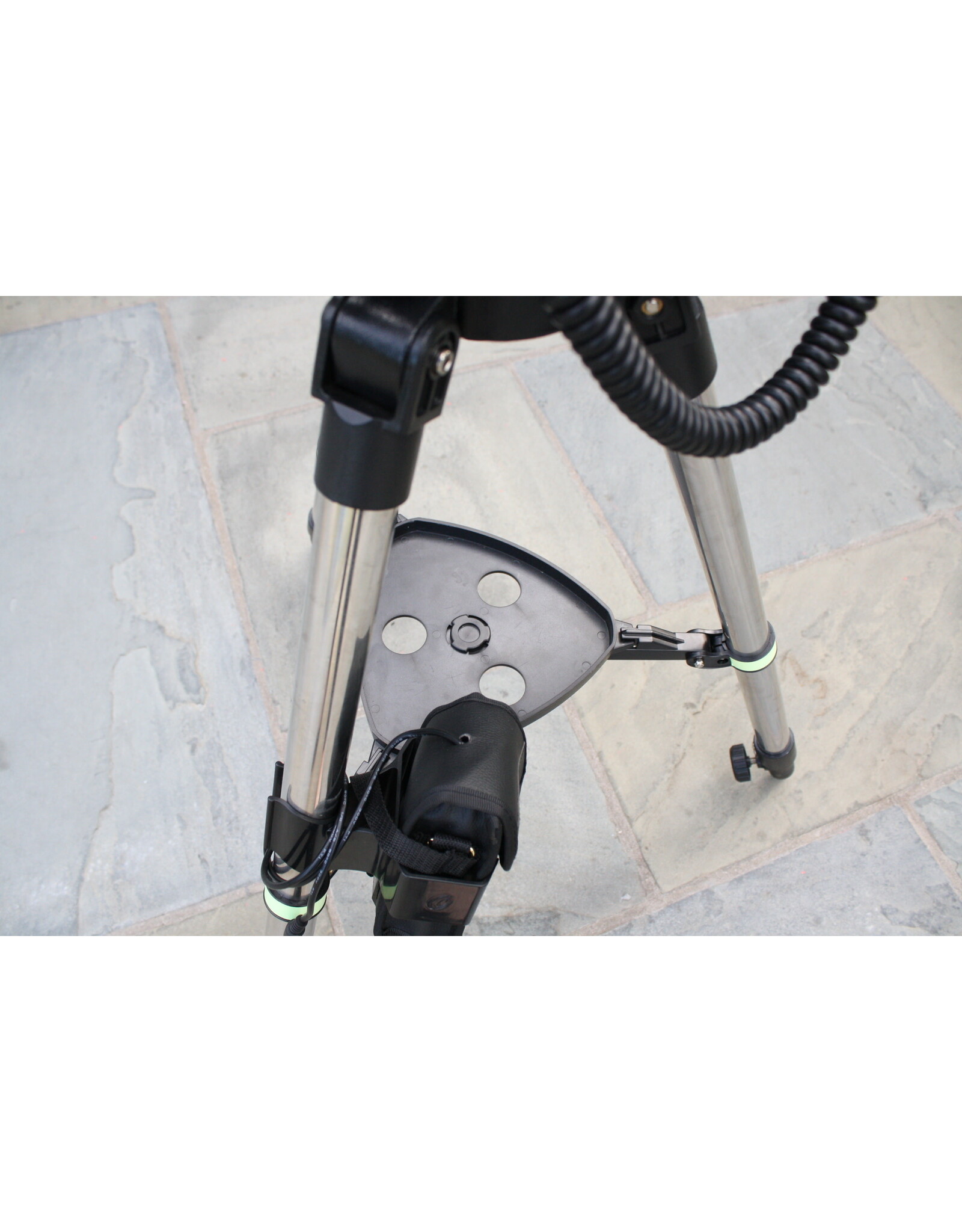 Explore Scientific Explore Scientific iEXOS-100-2 PMC-Eight (DISPLAY) Equatorial Tracker System with WiFi and Bluetooth® -ES-iEXOS-100-02 (Pre-owned)