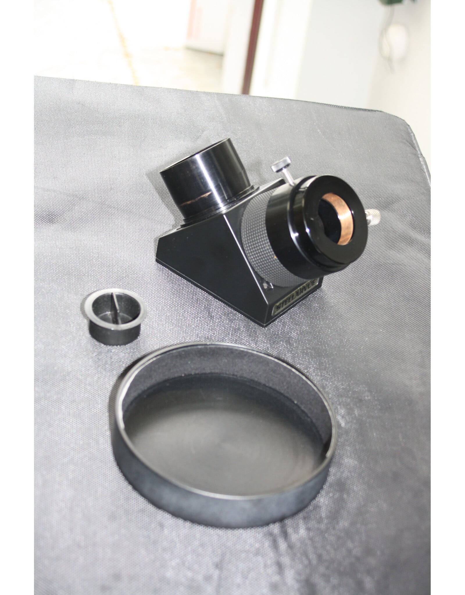 Stellarvue Stellarvue SVR-90 Raptor 90mm F/7 Carbon Fiber APO Triplet - Refractor with Case (Pre-Owned)