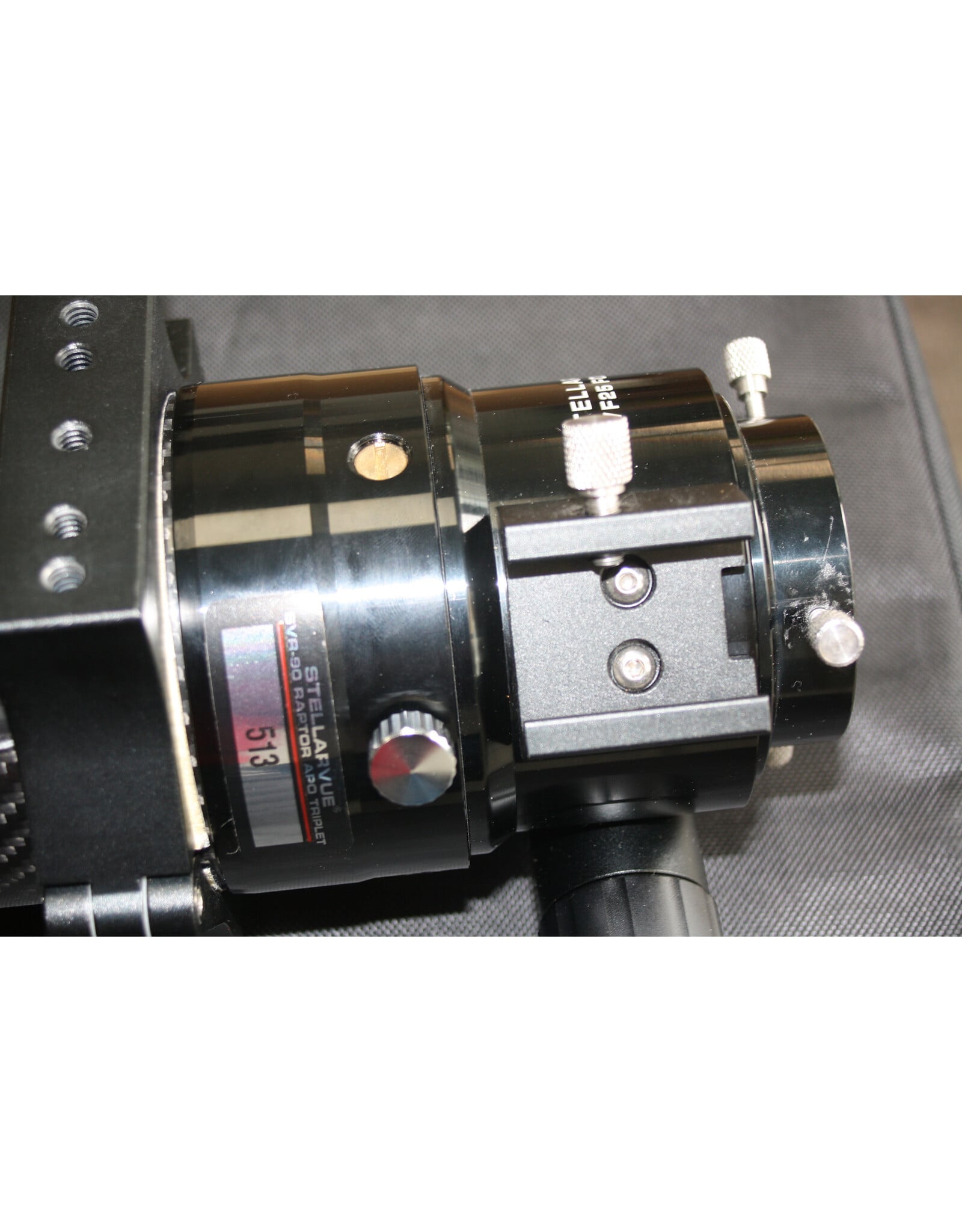 Stellarvue Stellarvue SVR-90 Raptor 90mm F/7 Carbon Fiber APO Triplet - Refractor with Case (Pre-Owned)