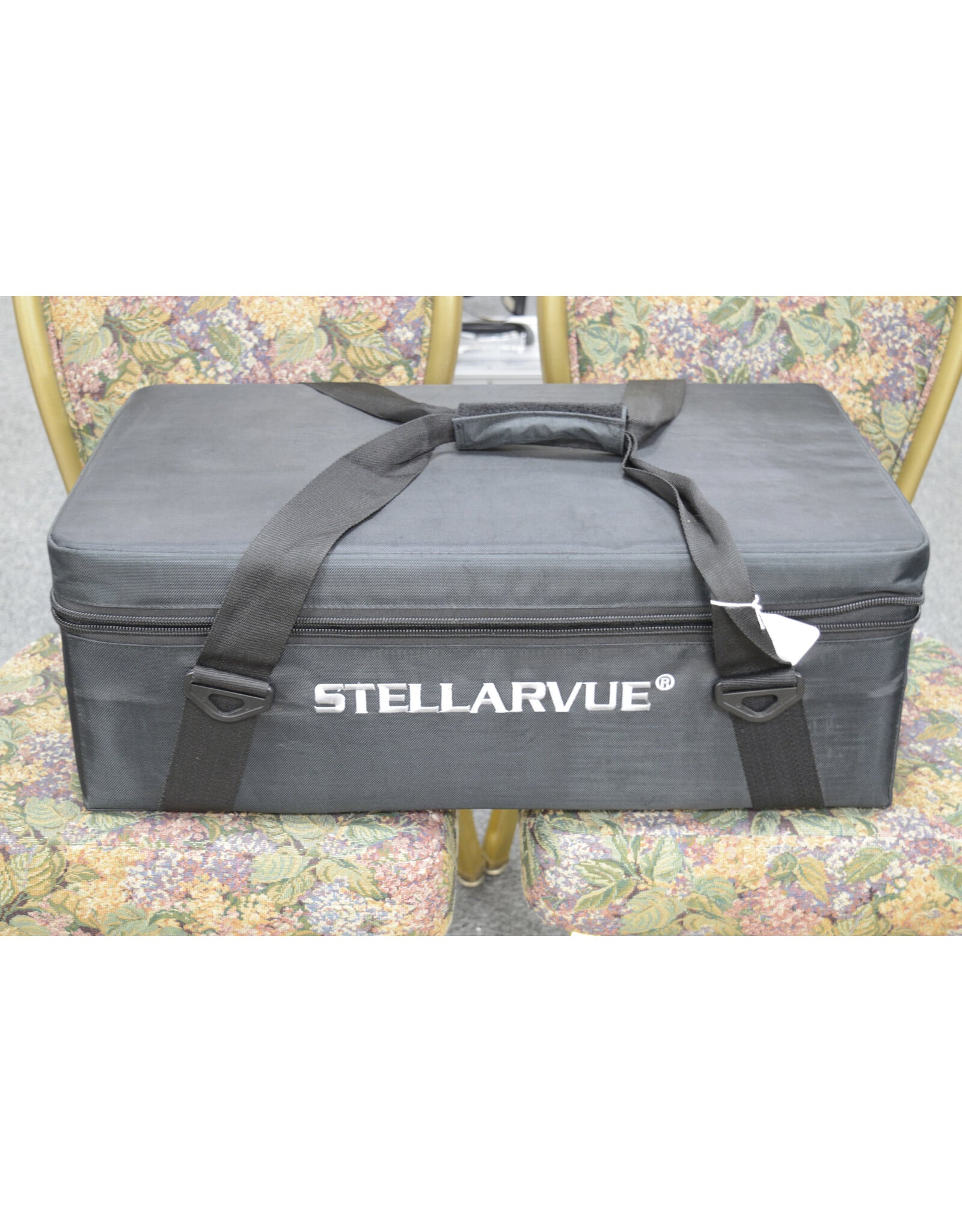 Stellarvue Stellarvue SVR-90 Raptor 90mm F/7 Carbon Fiber APO Triplet - Refractor with Case (Pre-Owned)