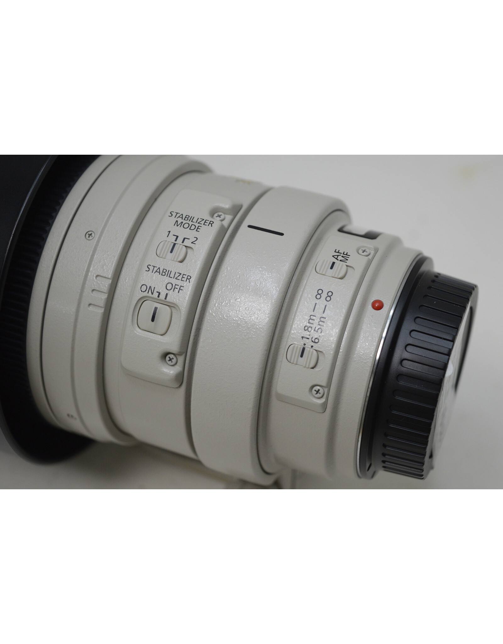 Canon Canon EF 100-400mm f/4.5-5.6L IS USM Telephoto Zoom Lens with Tripod Mount (Pre-owned)