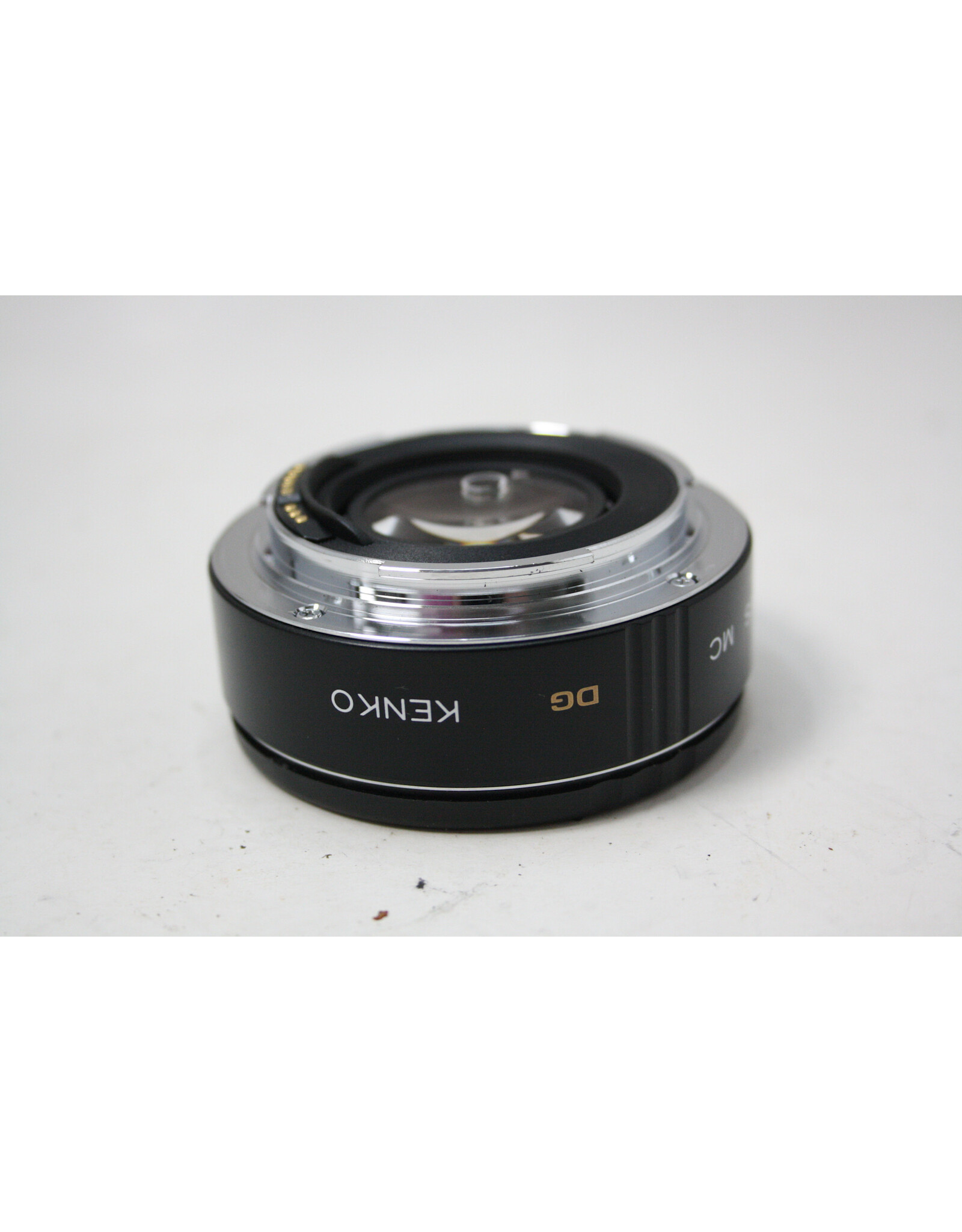 Kenko AF Digital Conversion Lens for Digital Canon EOS EF Lenses