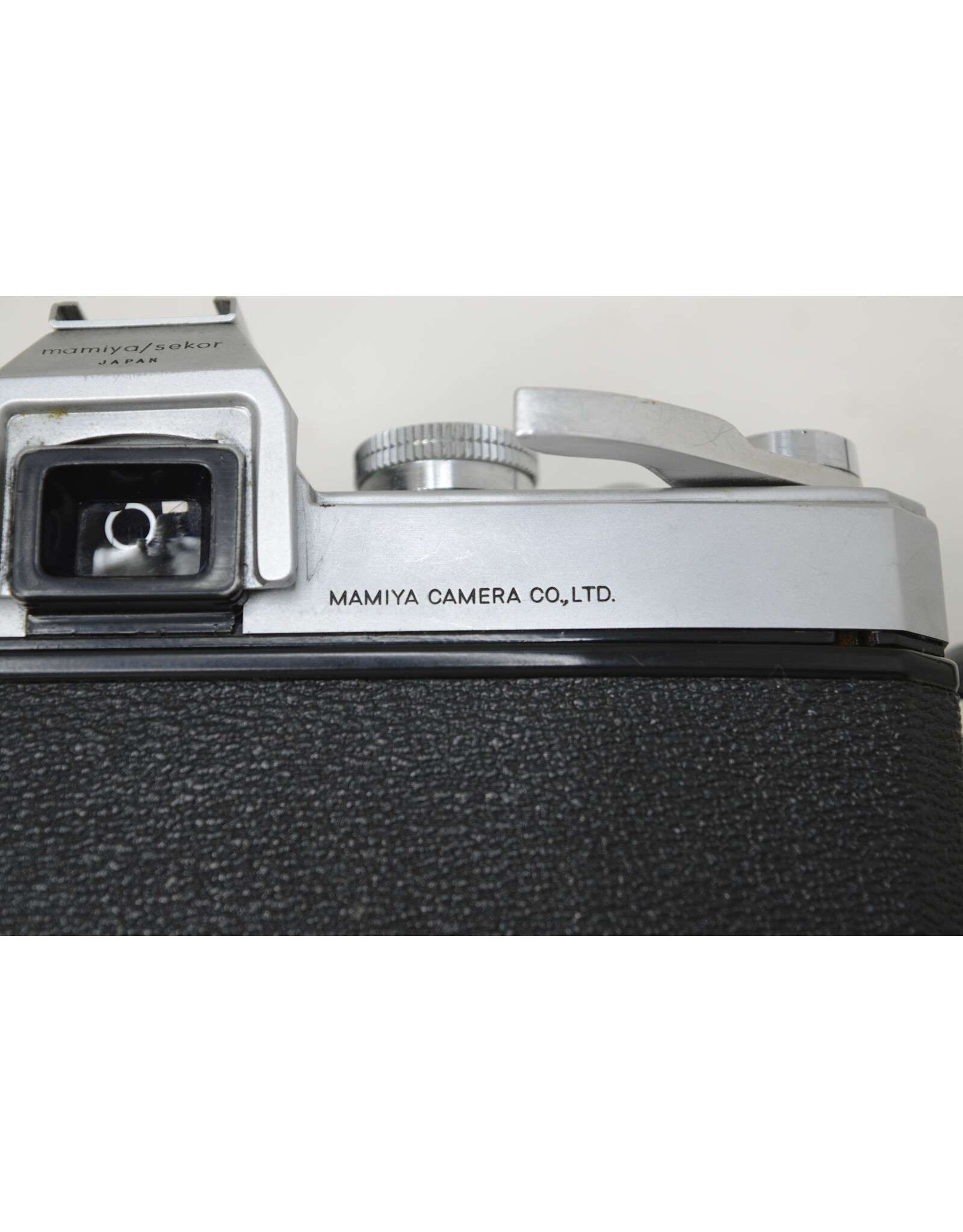 Mamiya-Sekor Mamiya Sekor 500 DTL (AS-IS-METER NG) 35mm SLR Camera w/ 50mm f2 Lens (Pre-owned)