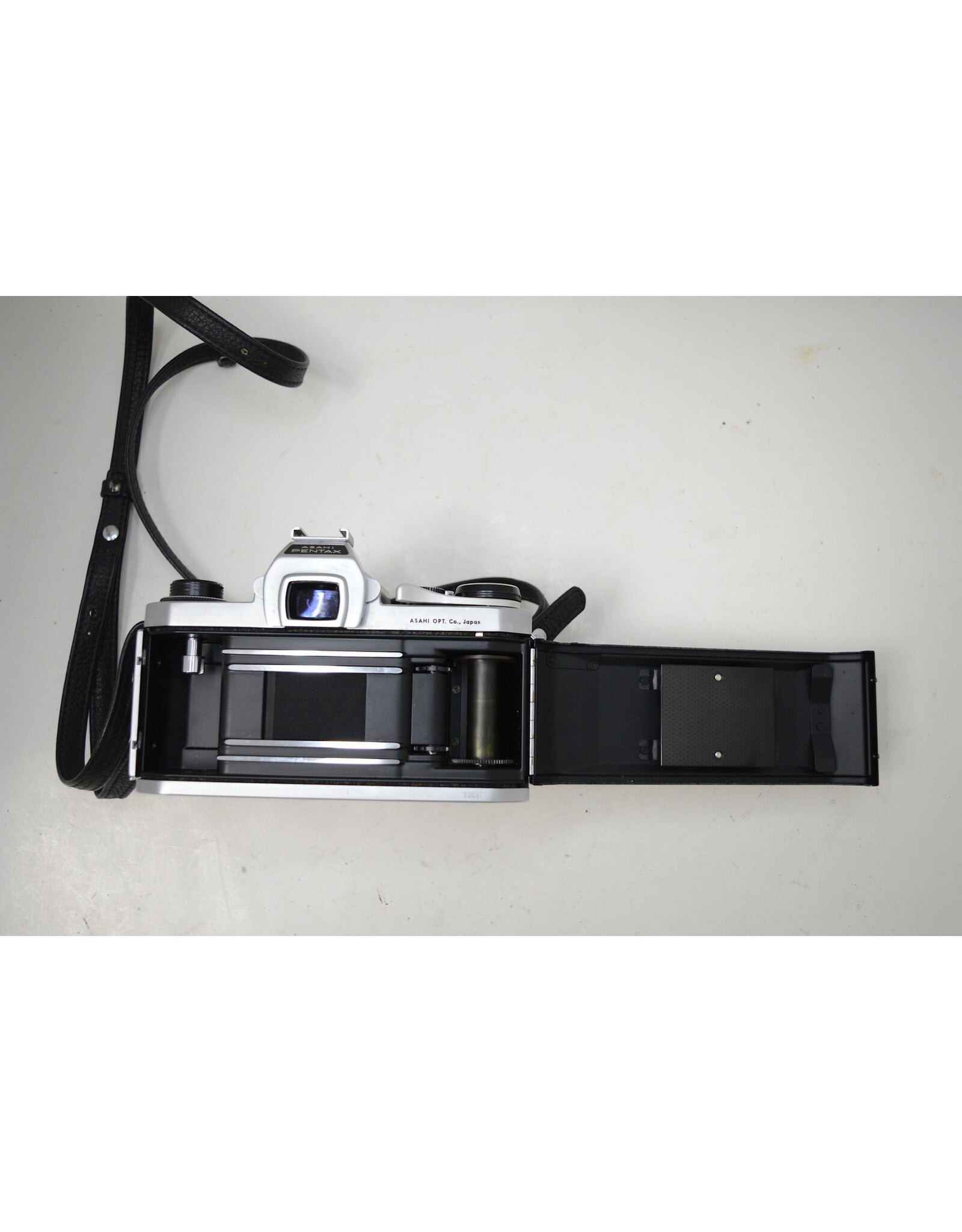 Asahi Pentax Asahi Pentax S1a 35mm SLR Camera w/ 55mm f2 Lens (Pre-owned) (AS IS)