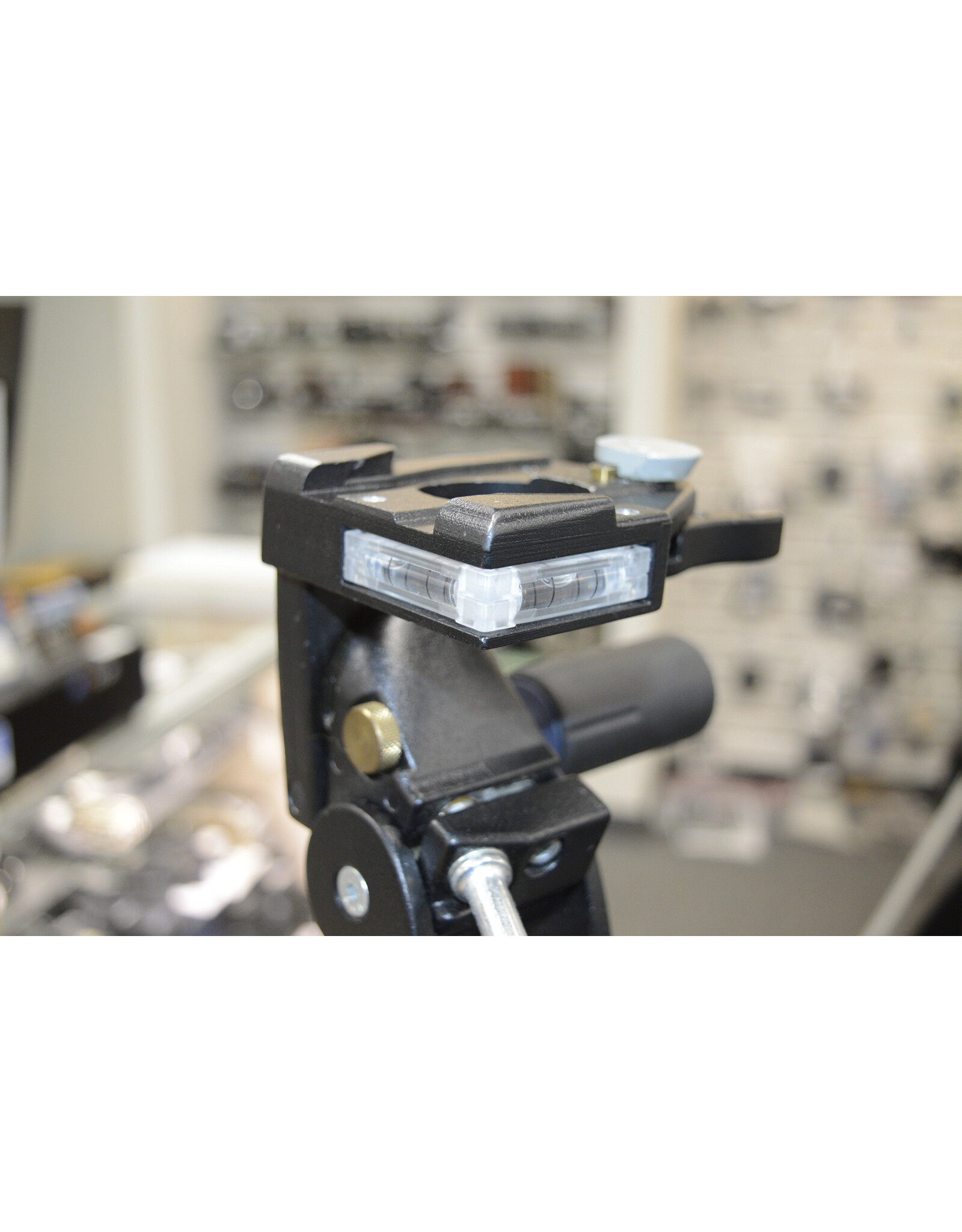 Bogen Bogen 3233 Heavy Duty Tripod with 3047 Head &  Quick Release Plate (Pre-owned)