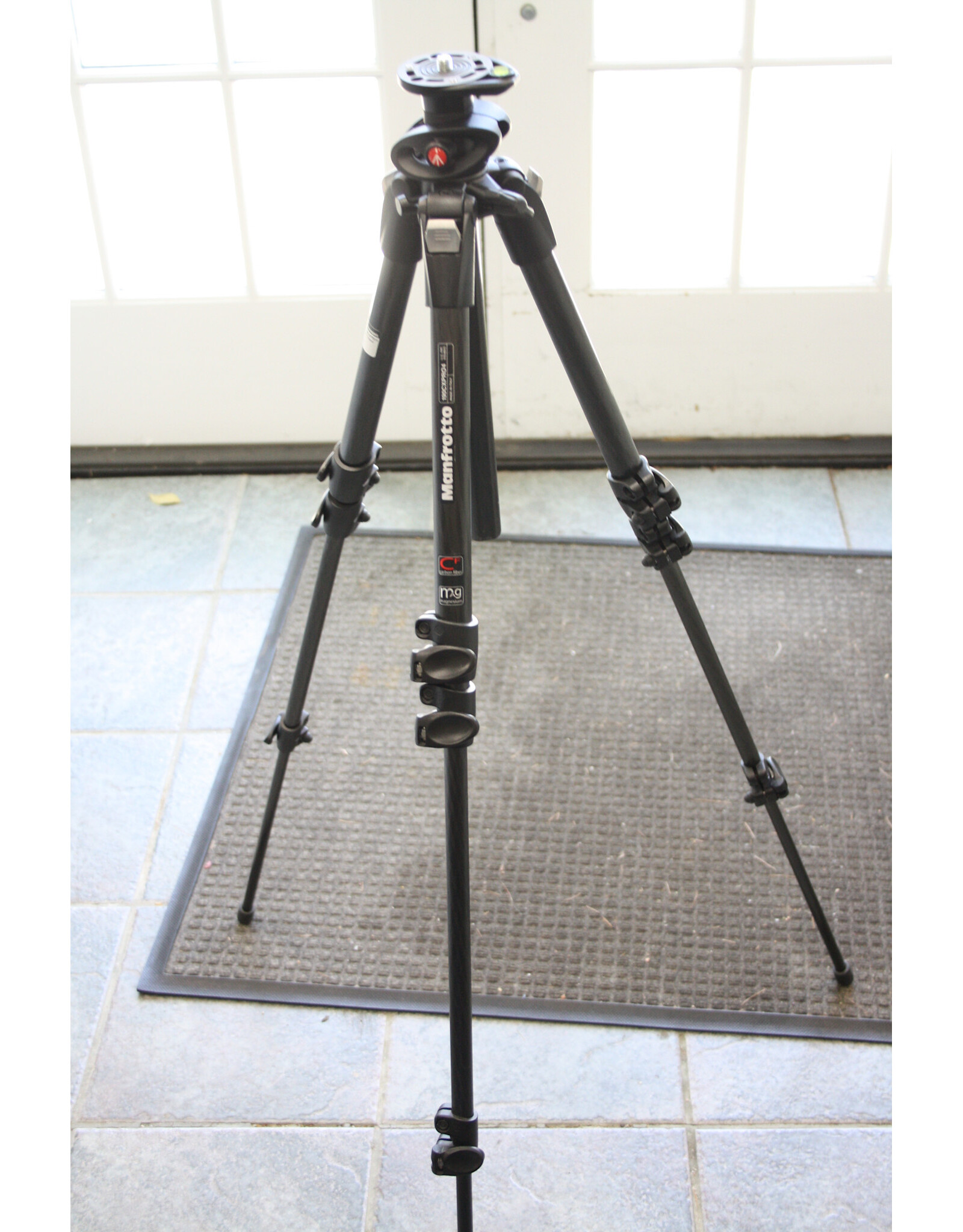 Bogen/Manfrotto Manfrotto 190CXPRO4 Carbon Fiber Tripod (OPEN BOX)