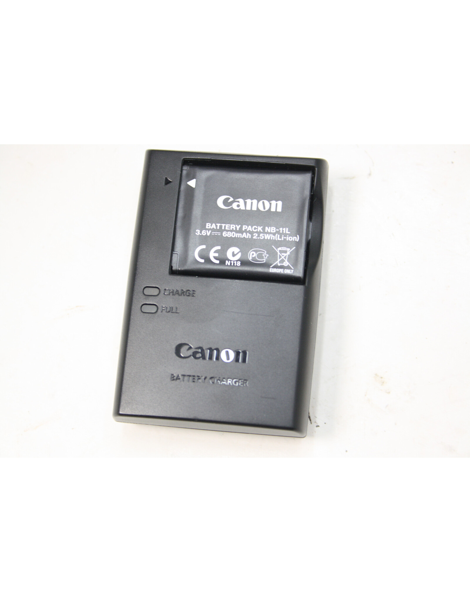 Canon Canon Powershot ELPH115 IS Point and Shoot Digital Camera (Pre-Owned)